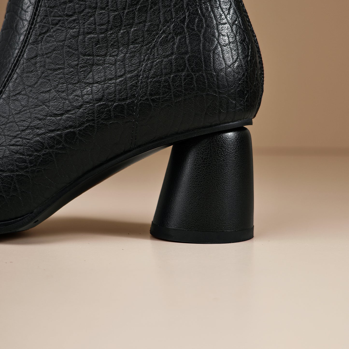 TinaCus Genuine Leather Women's Round Toe Handmade Mid Chunky Heels Chic Ankle Boots with Zipper