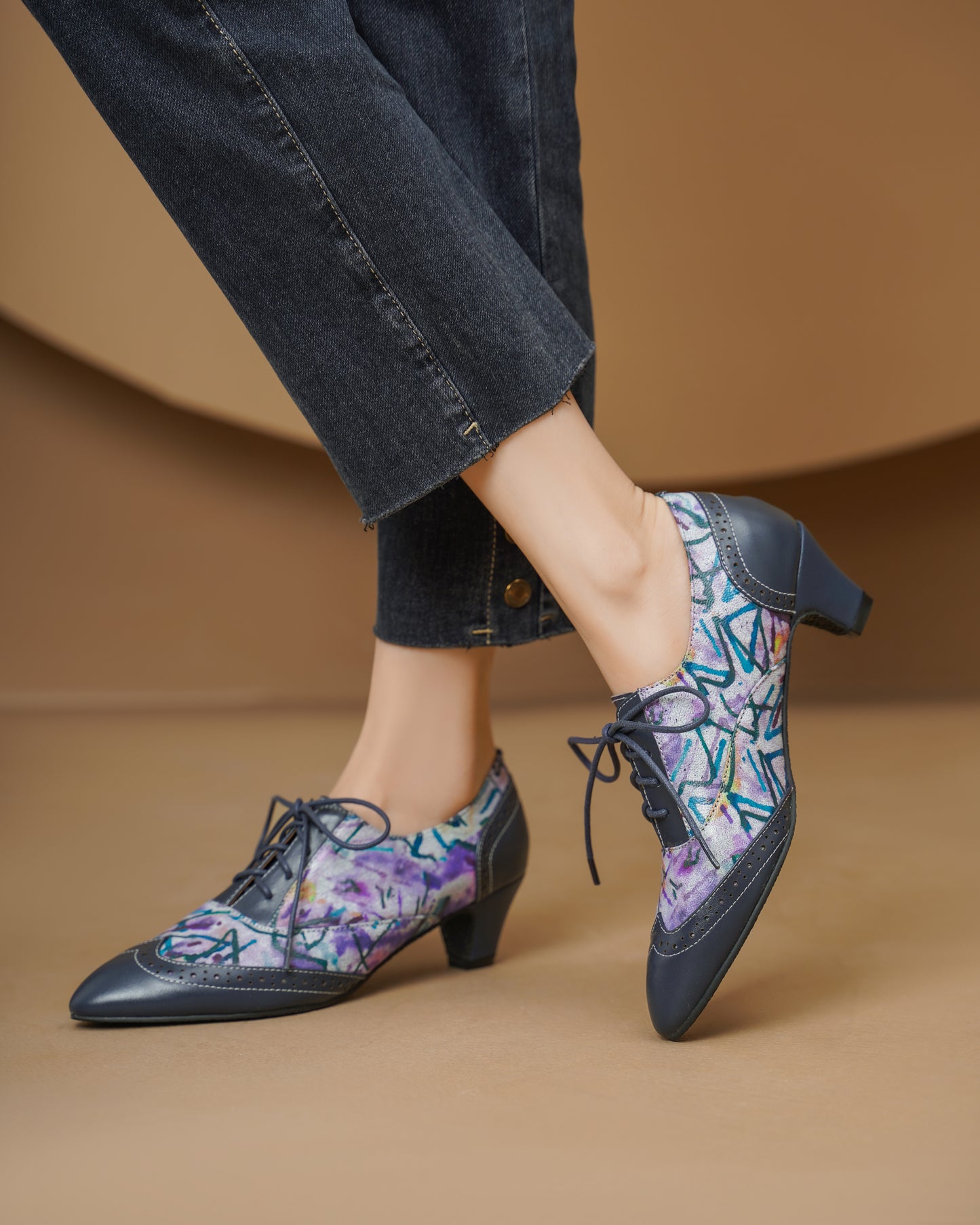 TinaCus Women's Oxfords Handmade Genuine Leather Floral Print Perforated Ponited Toe Dress Wingtip Shoes