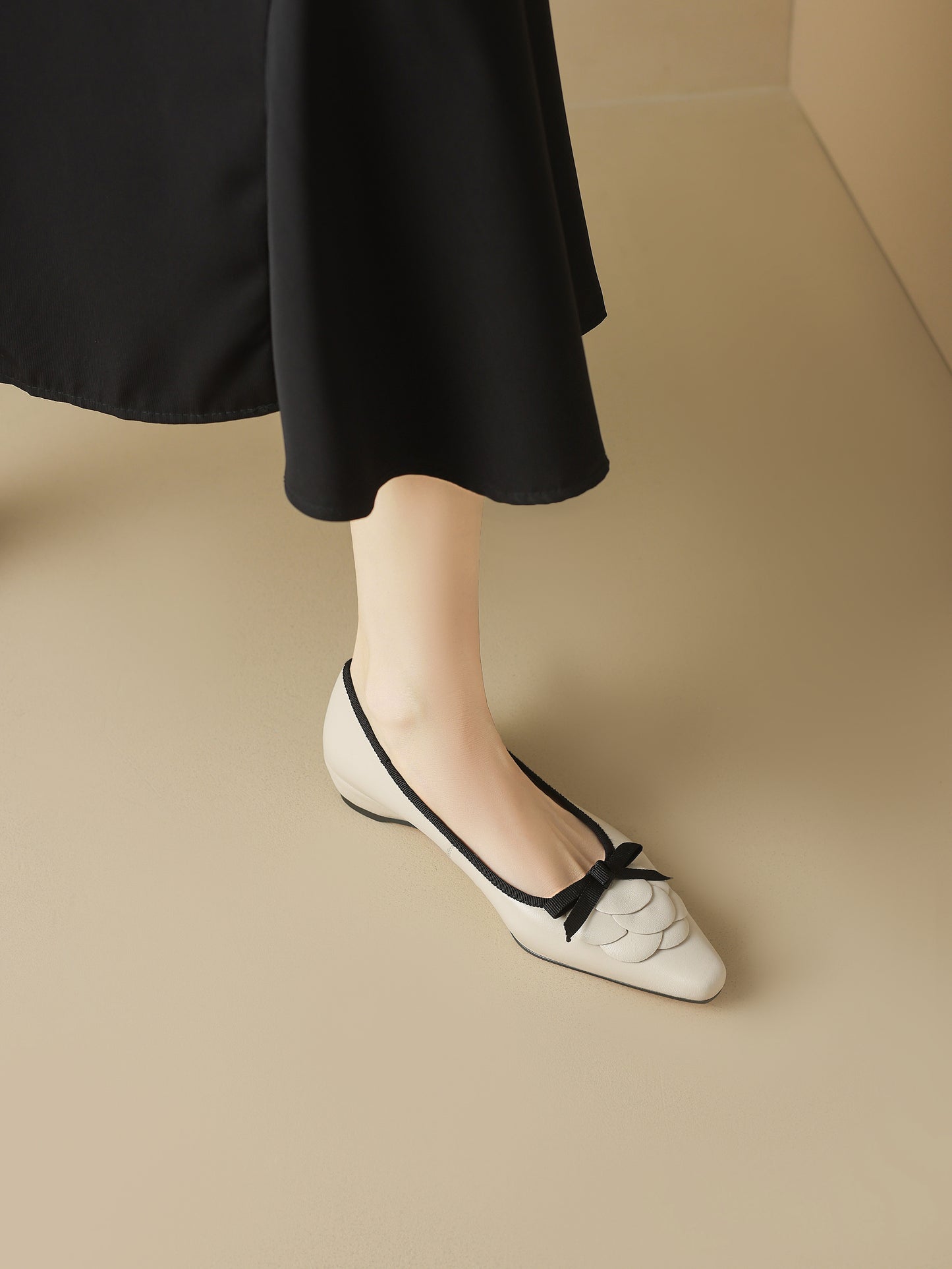 TinaCus Handmade Women's Genuine Leather Pointed Toe Petal Bowtie Ballet Flat Shoes