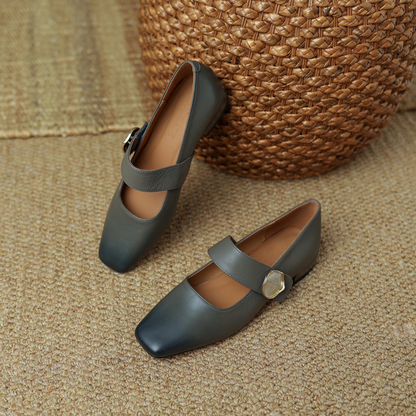 TinaCus Women's Genuine Leather Handmade Square Toe Flat Heel Metal Buckle Mary Jane Dress Shoes