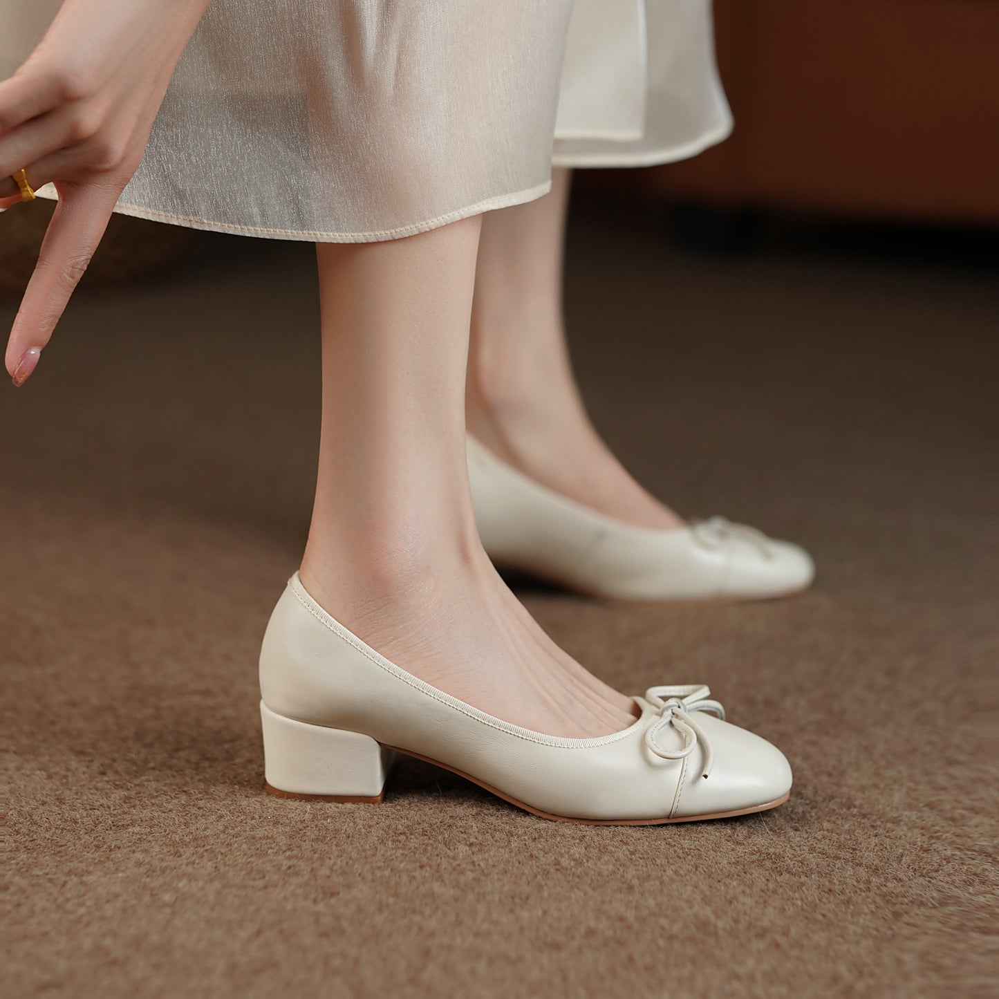 TinaCus Women's Genuine Leather Handmade Cute Bow Knot Slip On Round Toe Low Chunky Heel Ballet Pumps