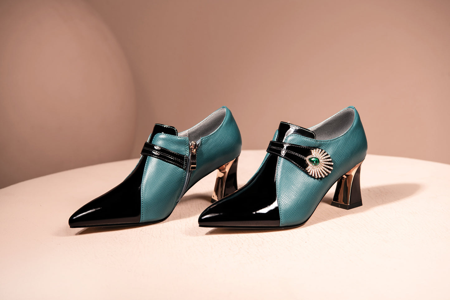 TinaCus Women's Patent and Genuine Leather Handmade Pointed Toe Spool Heel Green Crystal Side Zip Oxford Pumps