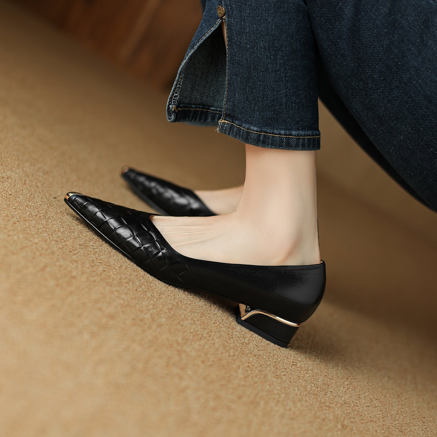 TinaCus Women's Genuine Leather Embossed Pointed Toe Slip-on Chunky Heel Pumps Shoes