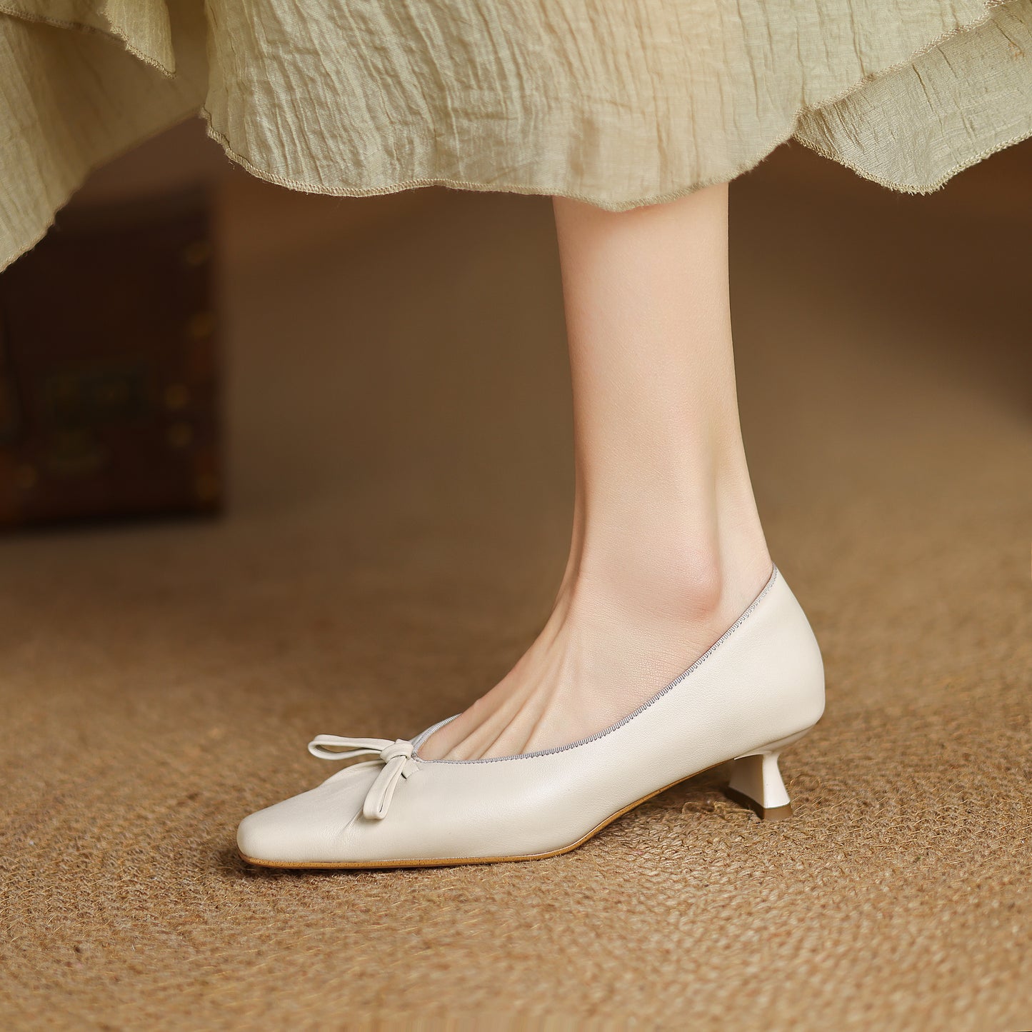 TinaCus Handmade Women's Genuine Leather Square Toe Slip On Low Kitten Heel Pumps with Bowknot