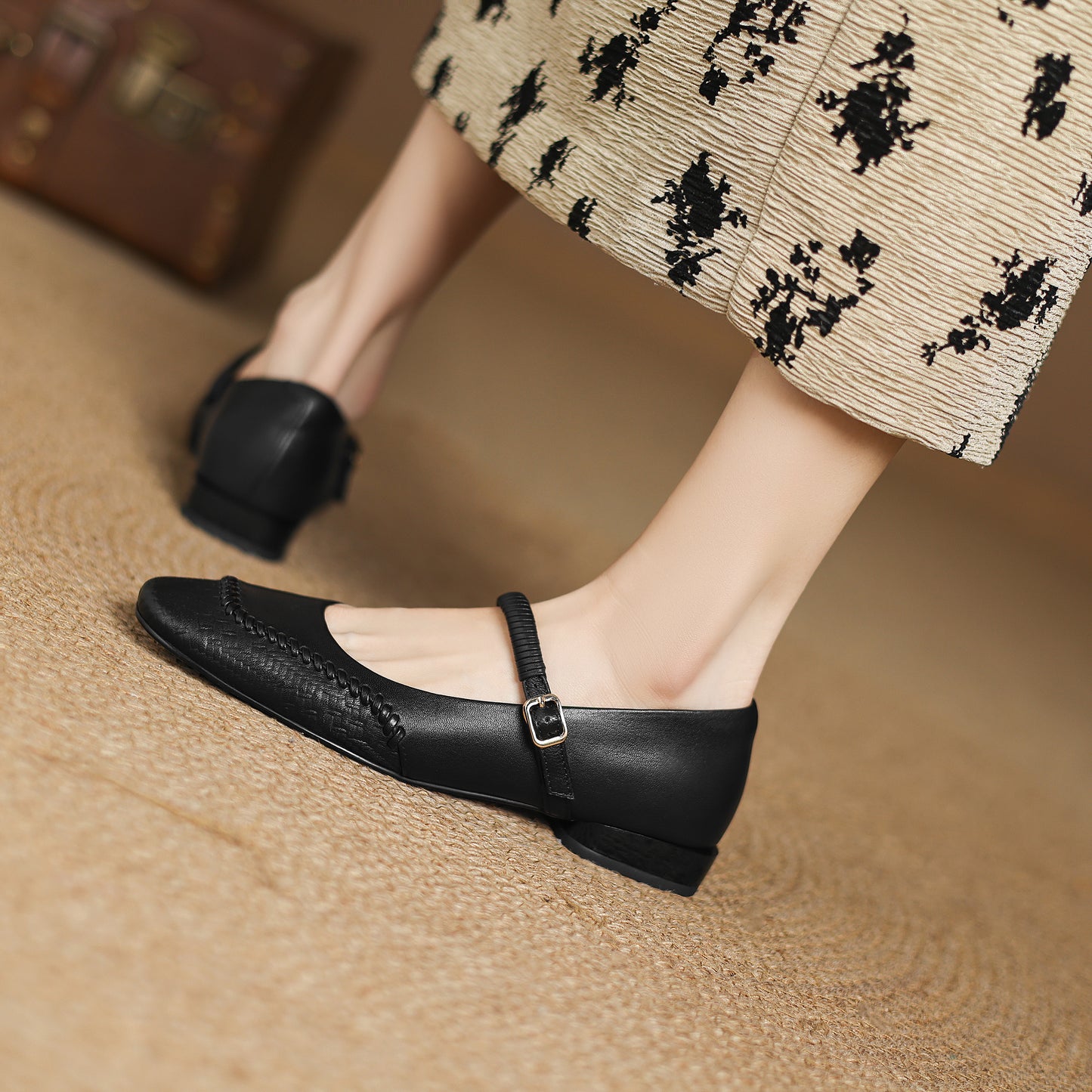 TinaCus Handmade Women's Genuine Leather Square Toe Stitching Adjustable Buckle Mary Jane Shoes