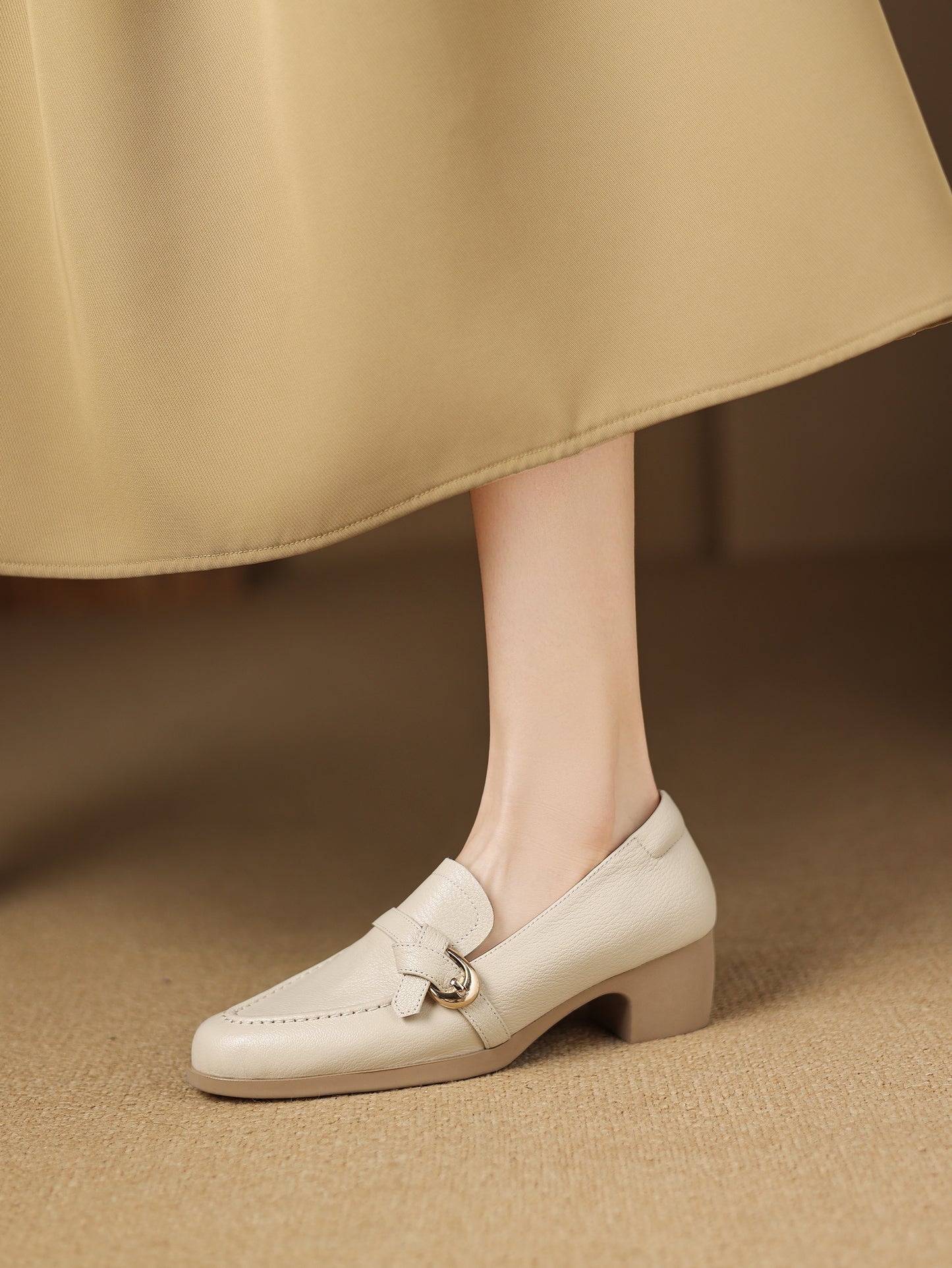 TinaCus Handmade Women's Genuine Leather Round Toe Slip-on Office Loafer Shoes with Decor Knot