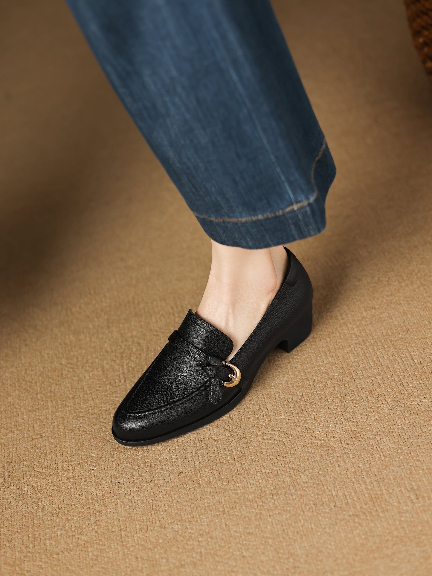 TinaCus Handmade Women's Genuine Leather Round Toe Slip-on Office Loafer Shoes with Decor Knot