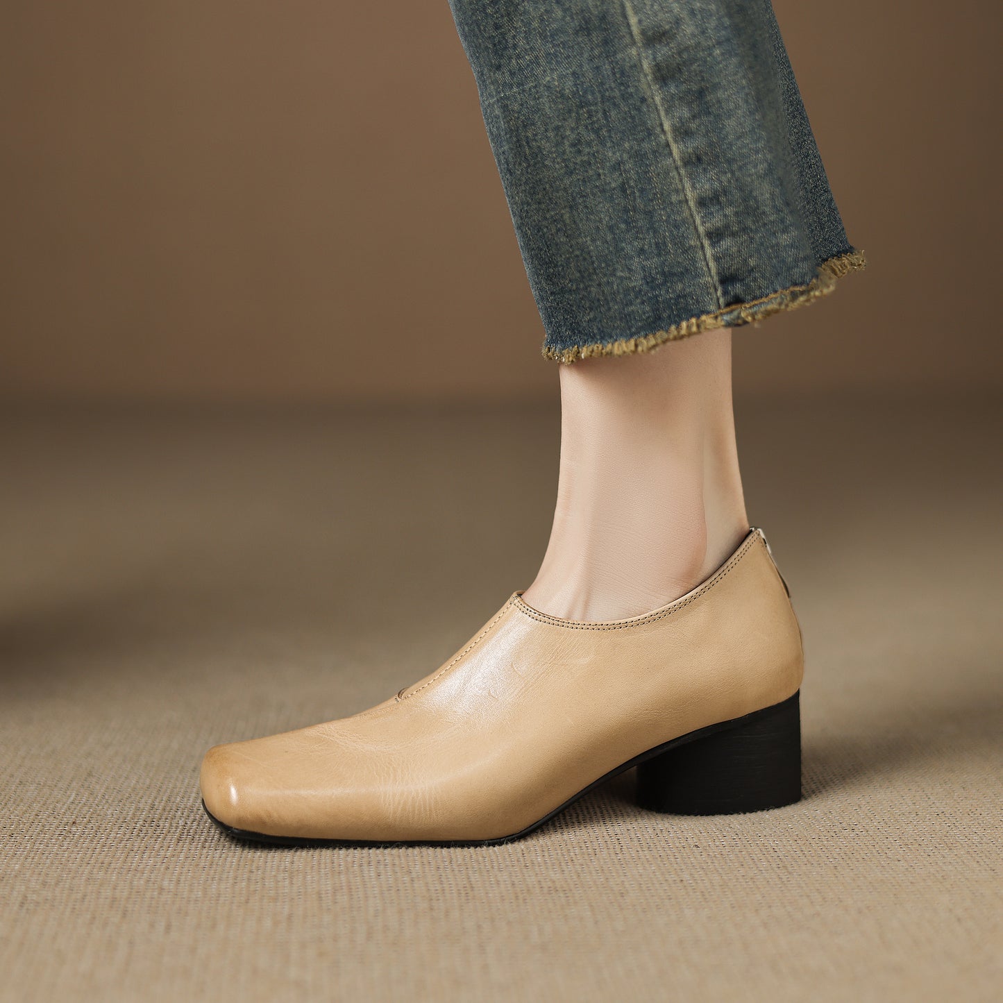 TinaCus Women's Oxford Pumps Handmade Genuine Leather Square Toe Back Zipper Office Business Shoes