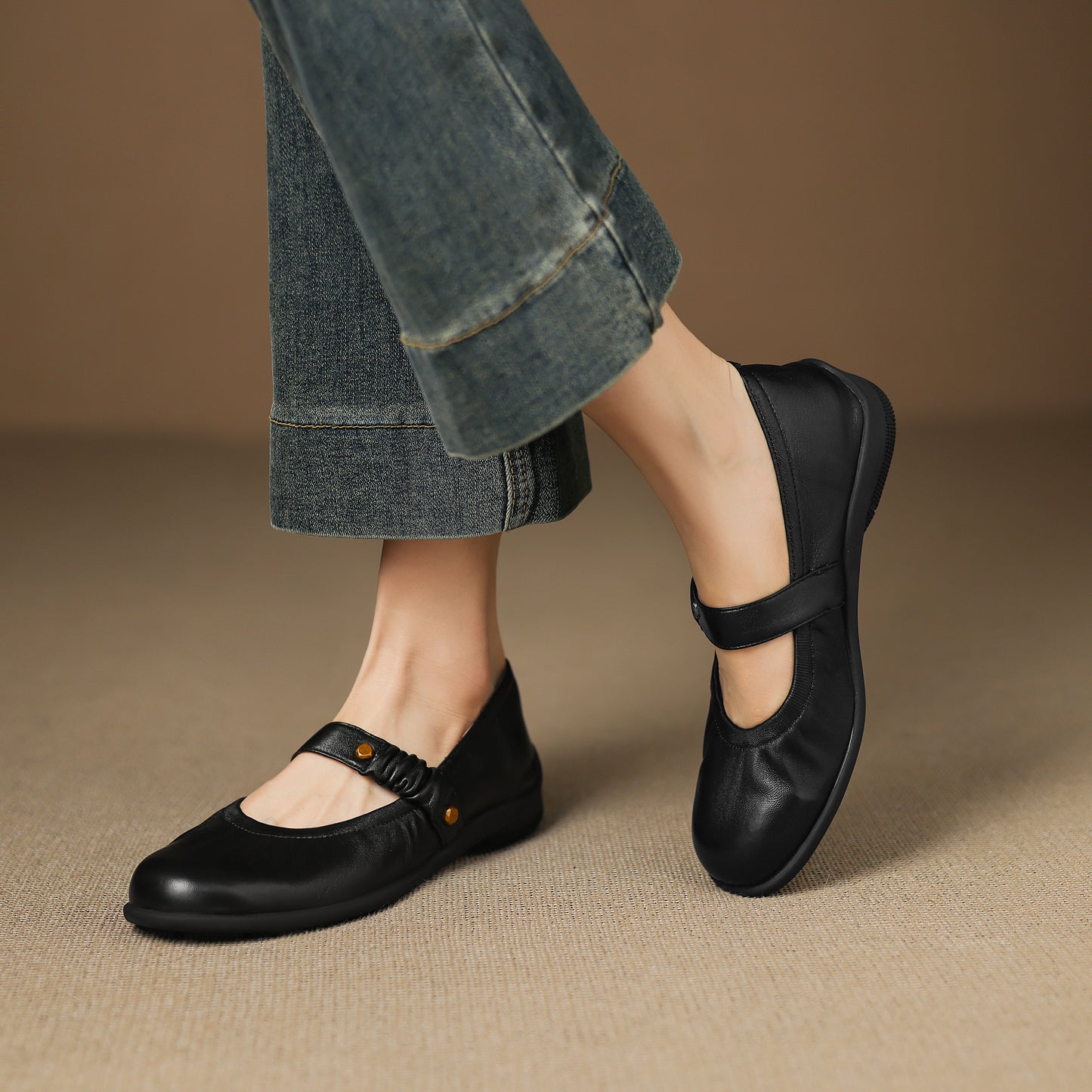 TinaCus Handmade Women's Soft Leather Round Toe Elastic Strap Slip-on Mary Jane