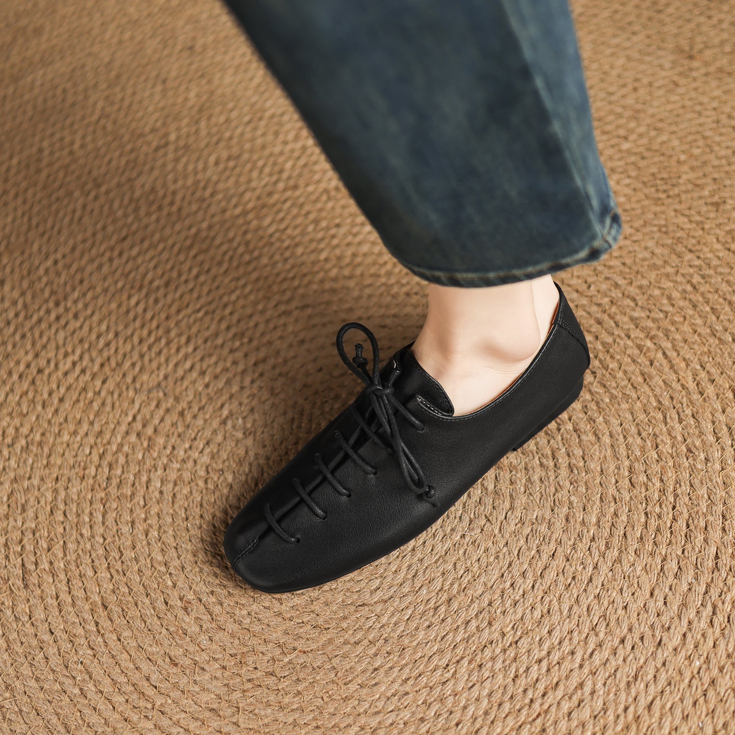 TinaCus Women's Lace-up Loafers Handmade Soft Leather Square Toe Daily Work Business Casual Flats