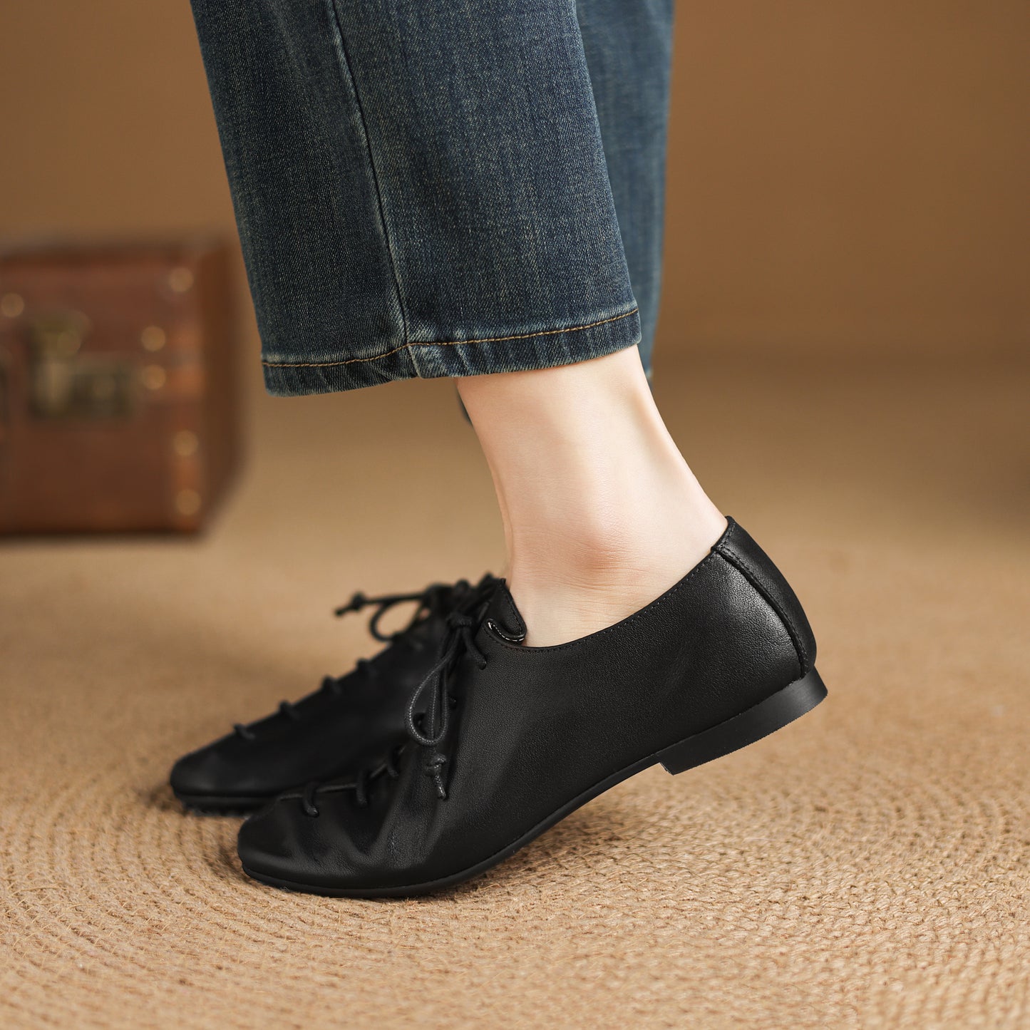 TinaCus Women's Lace-up Loafers Handmade Soft Leather Square Toe Daily Work Business Casual Flats