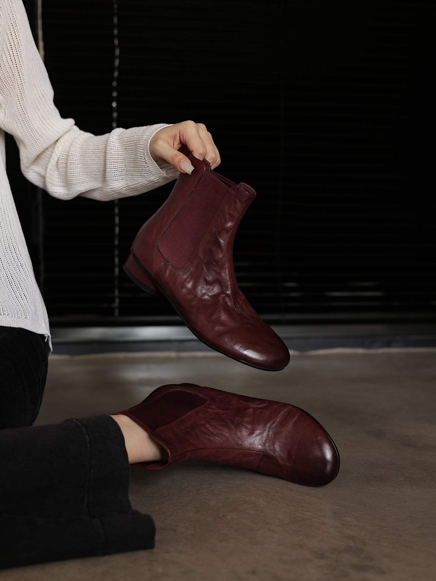 TinaCus Women's Elastic Side Panel Chelsea Ankle Boots Genuine Leather Handmade Round Toe Low Block Heel Slip-On Design Wrinkled Texture