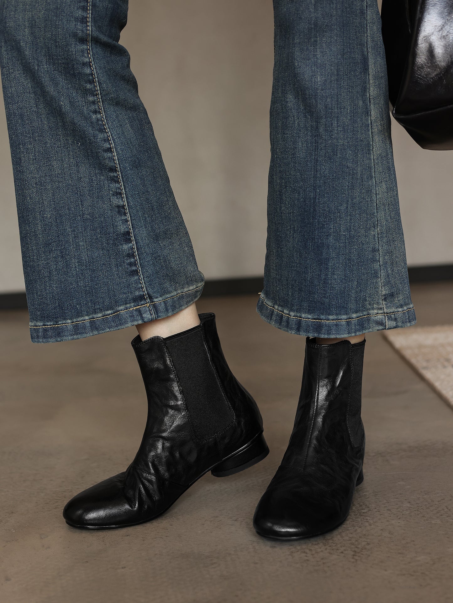 TinaCus Women's Elastic Side Panel Chelsea Ankle Boots Genuine Leather Handmade Round Toe Low Block Heel Slip-On Design Wrinkled Texture