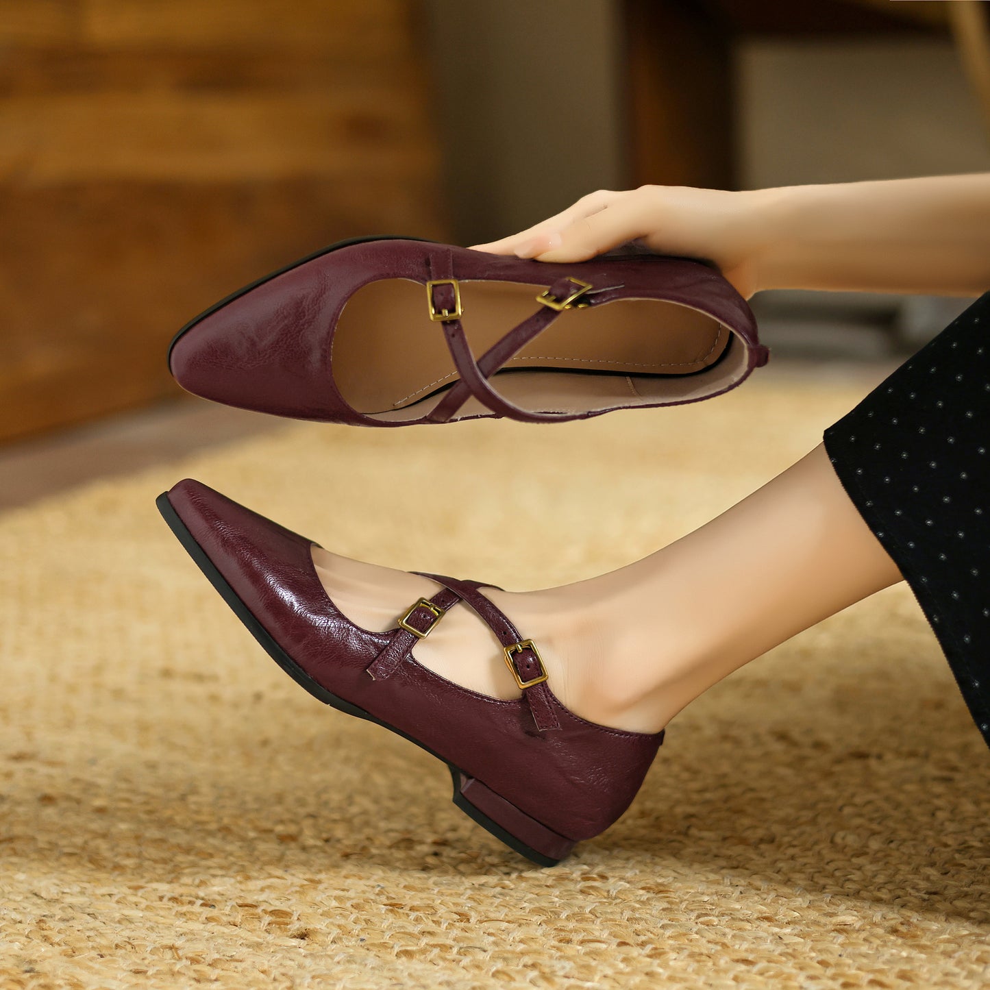 TinaCus Handmade Women's Genuine Leather Round Toe Metal Crossover Buckle Classic Mary Jane Flats