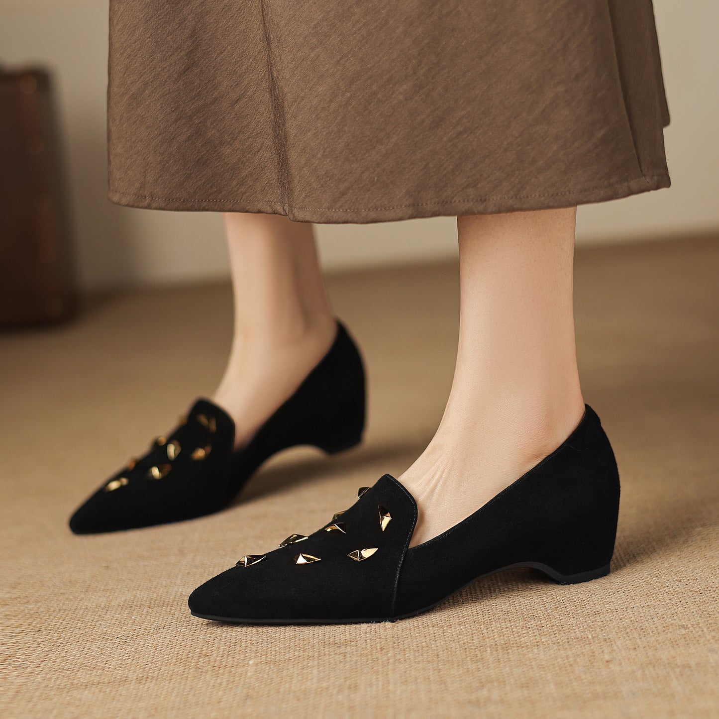 TinaCus Women's Suede Leather Slip On Loafers Handmade Pointed Toe Dress Shoes