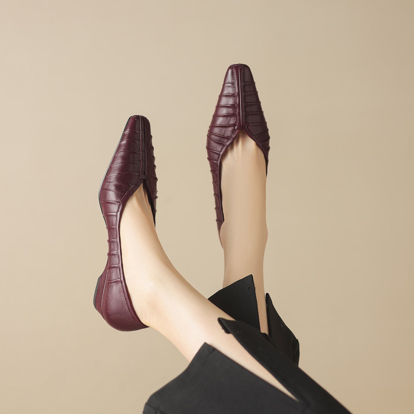 TinaCus Handmade Women's Genuine Leather Closed Toe Ruched Slip On Ballet Flat Shoes