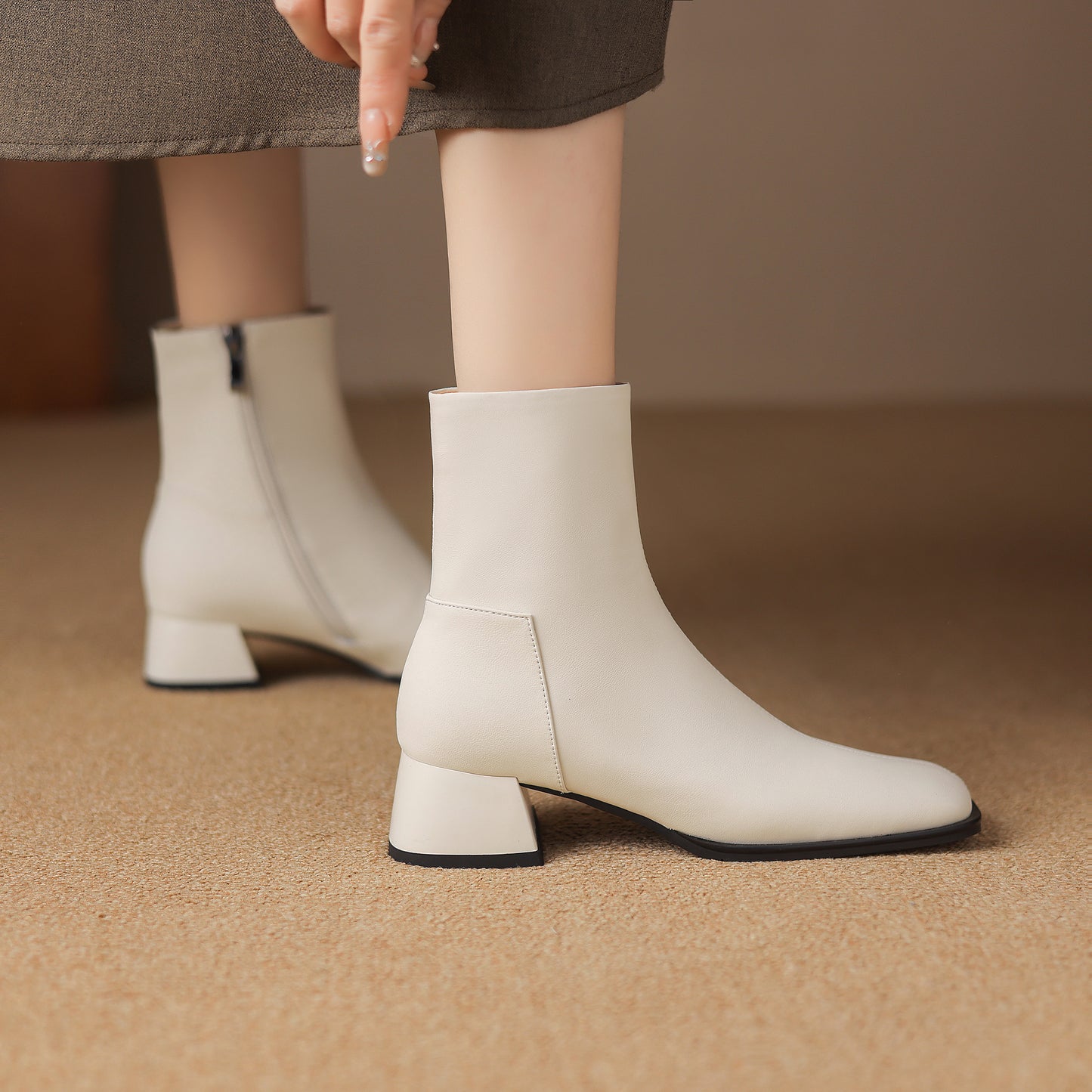 TinaCus Women's Genuine Leather Handmade Side Zipper Square Toe Block Low Heel Ankle Booties