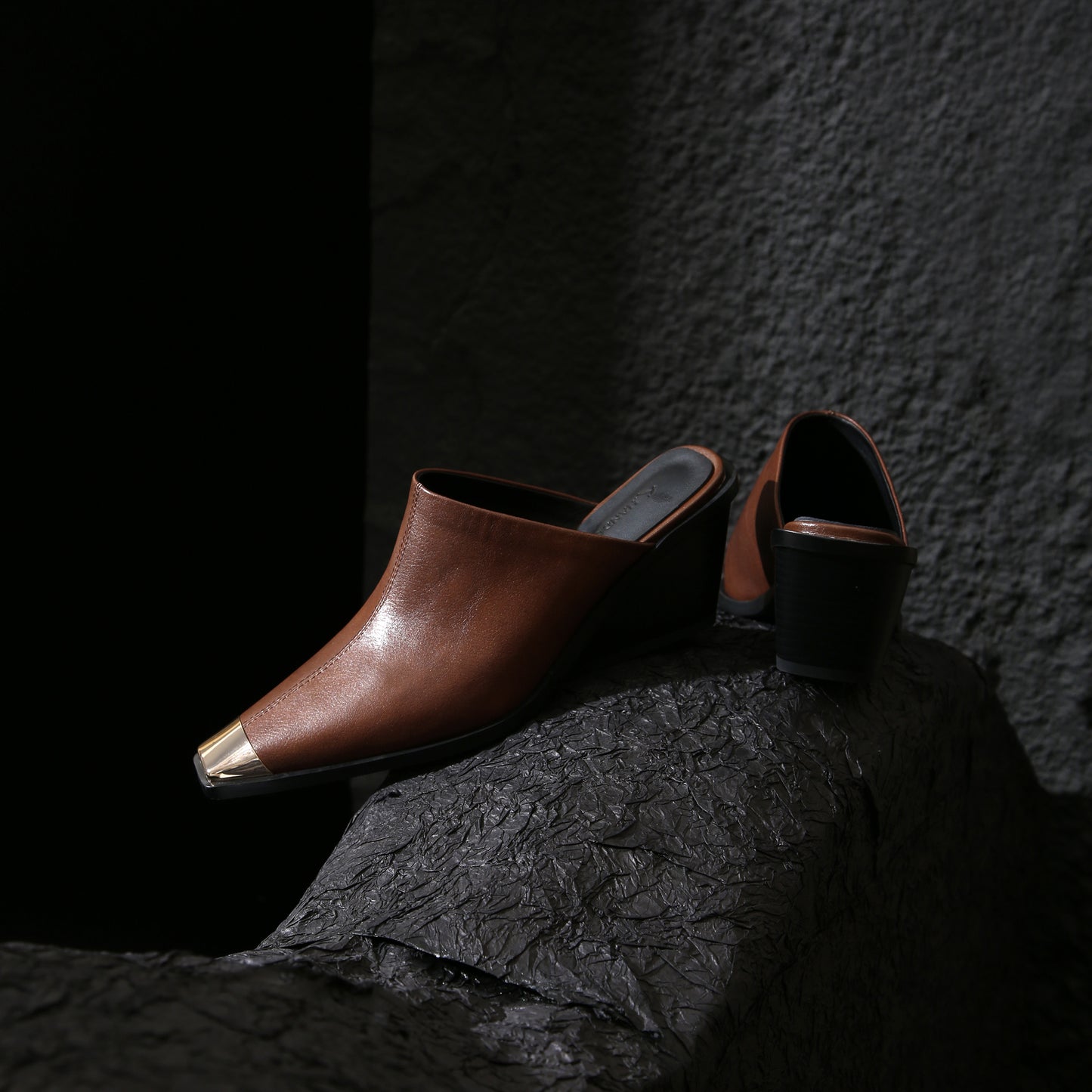 TinaCus Handmade Women's Genuine Leather Cap-Toe Stackled Heel Backless Mules Shoes