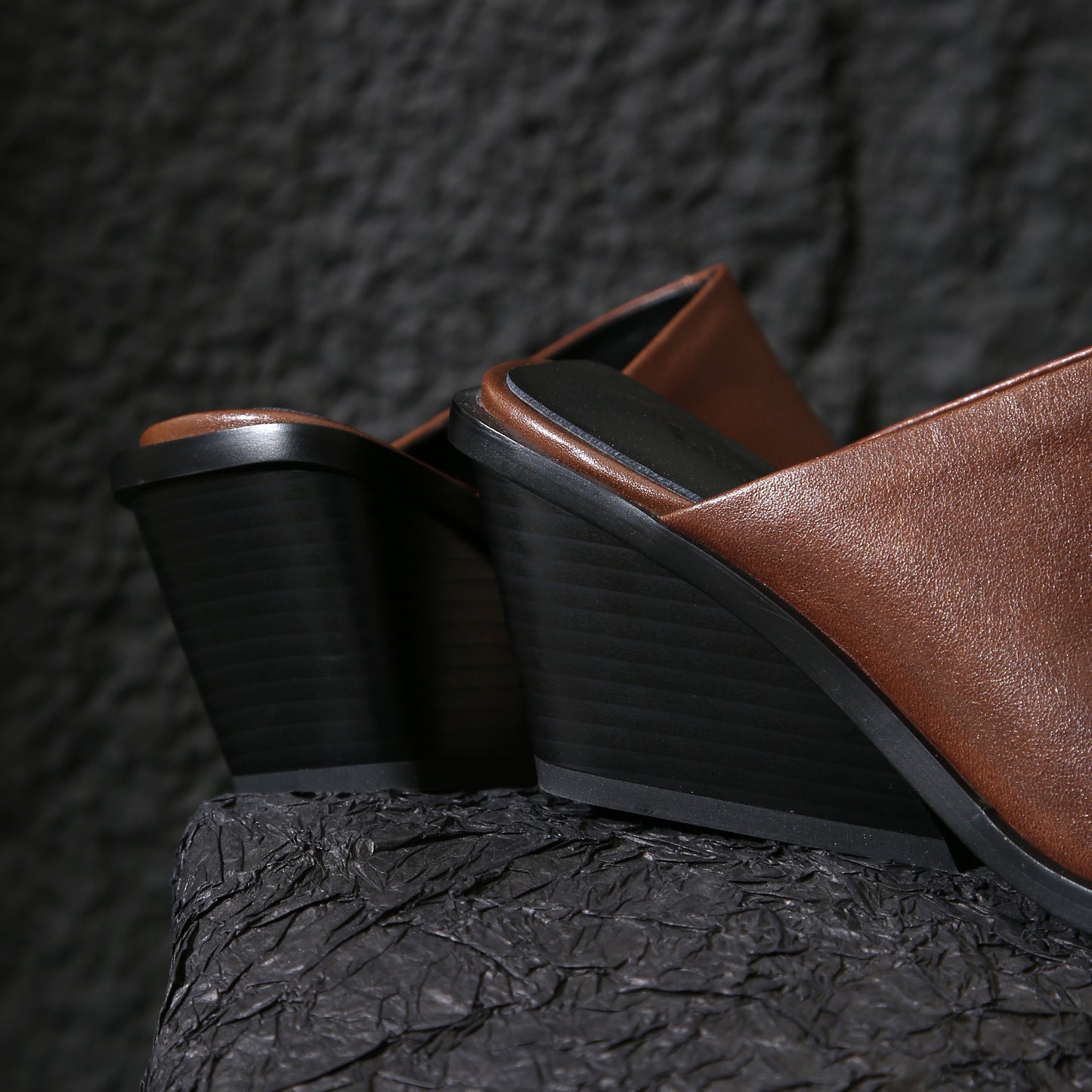 TinaCus Handmade Women's Genuine Leather Cap-Toe Stackled Heel Backless Mules Shoes