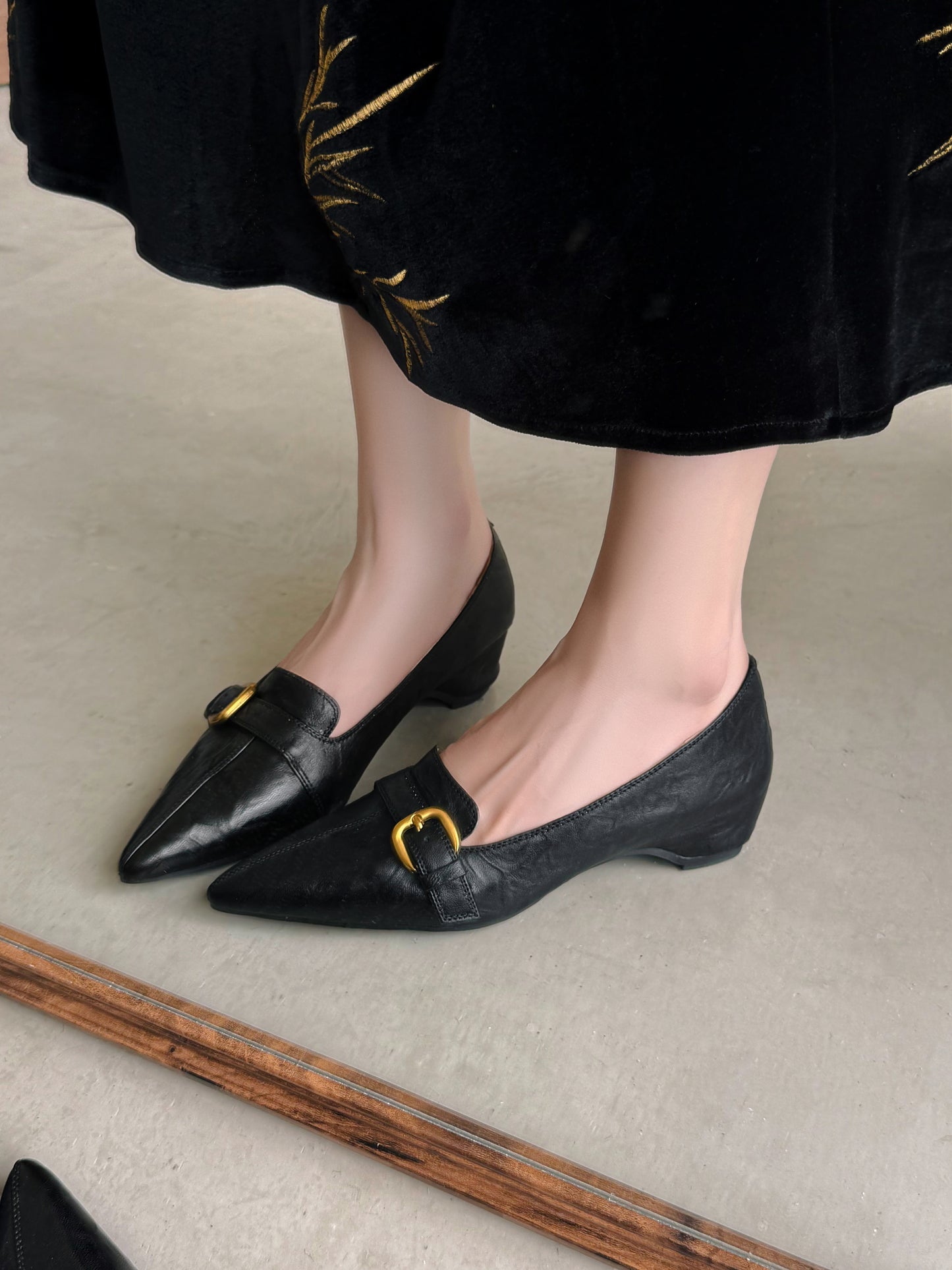 TinaCus Handmade Women's Genuine Leather Pointed Toe Decor Buckle Wedge Heel Office Dress Loafer Shoes