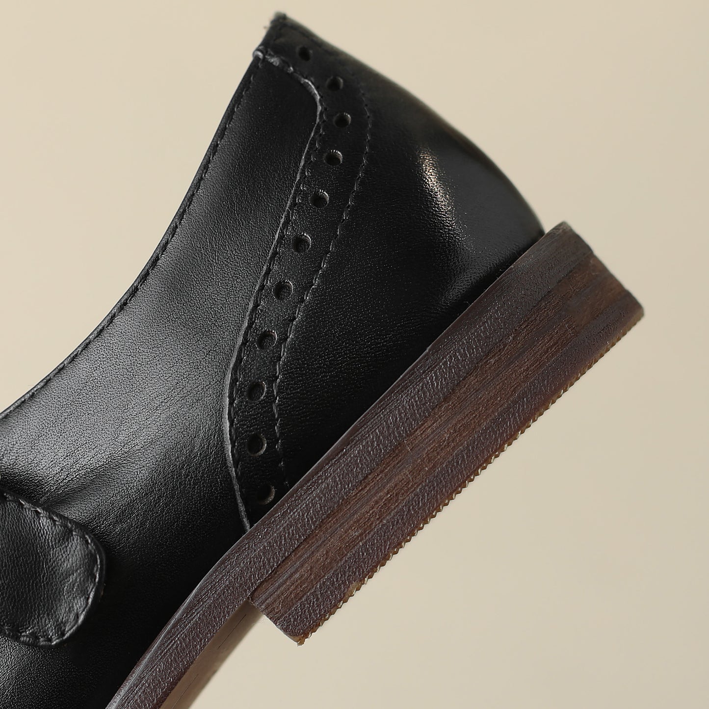 TinaCus Genuine Leather Handmade Round Toe Strap Buckle Women's Retro Flat Shoes