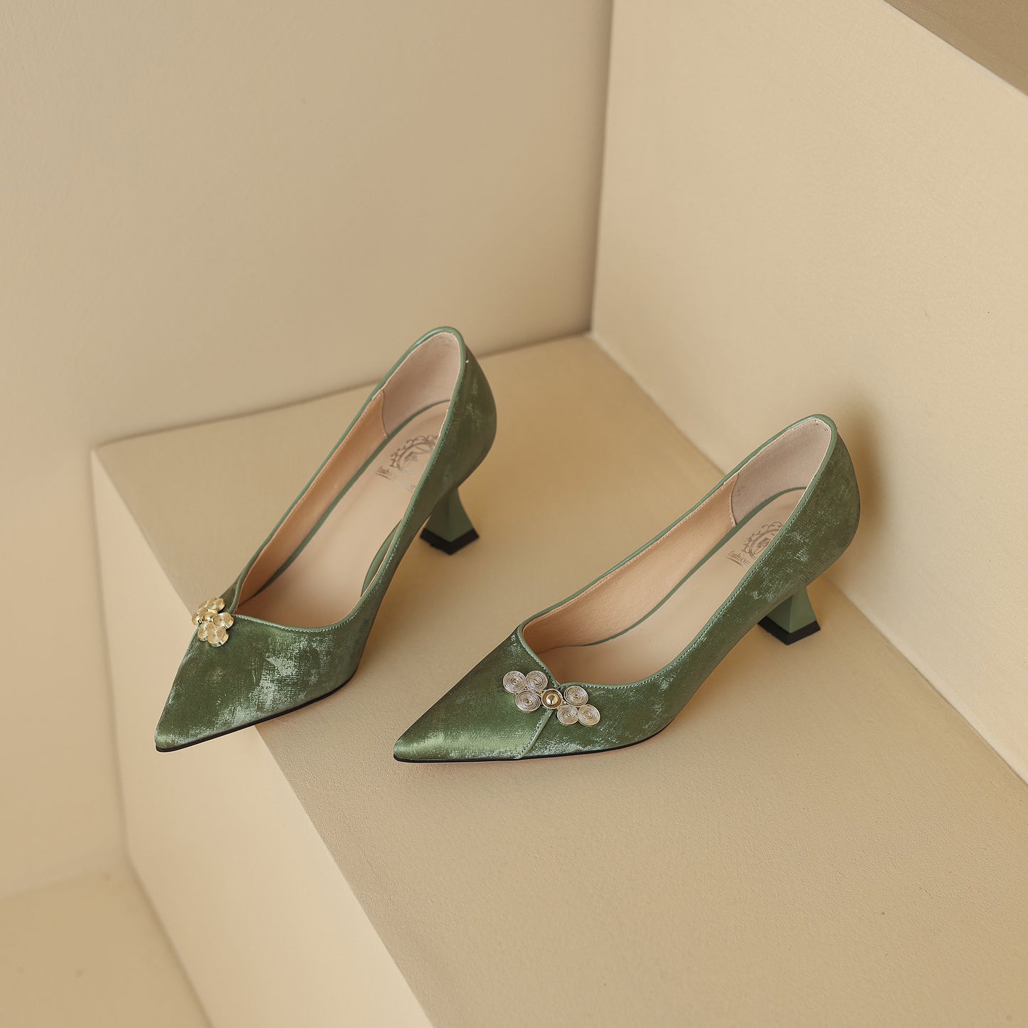 TinaCus Handmade Women's Suede Leather Closed Pointed Toe Colorful Rhinestones Flower Stiletto Heel Pumps