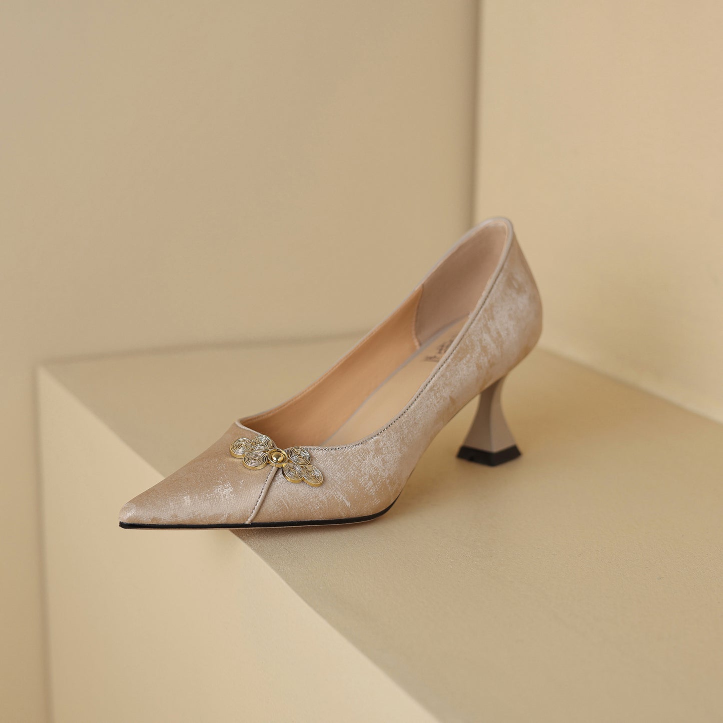 TinaCus Handmade Women's Suede Leather Closed Pointed Toe Colorful Rhinestones Flower Stiletto Heel Pumps