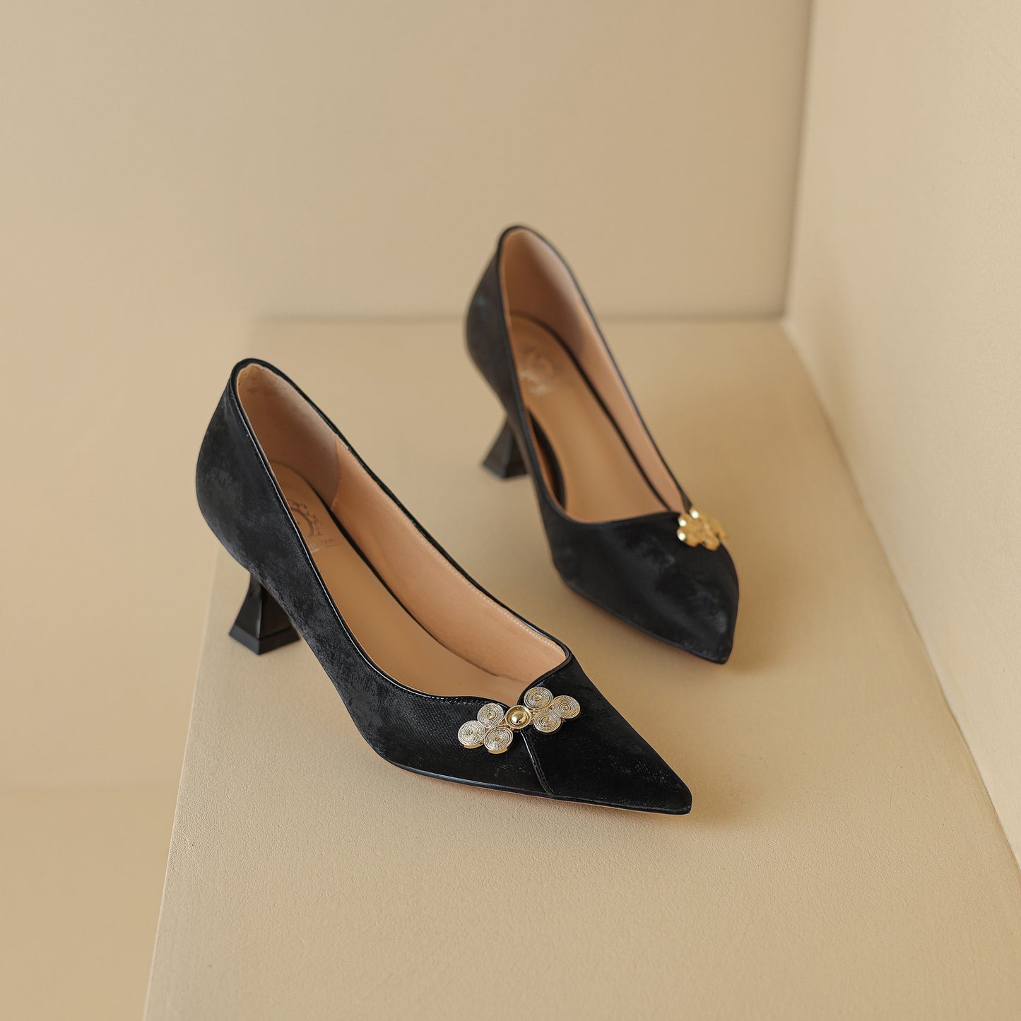 TinaCus Handmade Women's Suede Leather Closed Pointed Toe Colorful Rhinestones Flower Stiletto Heel Pumps