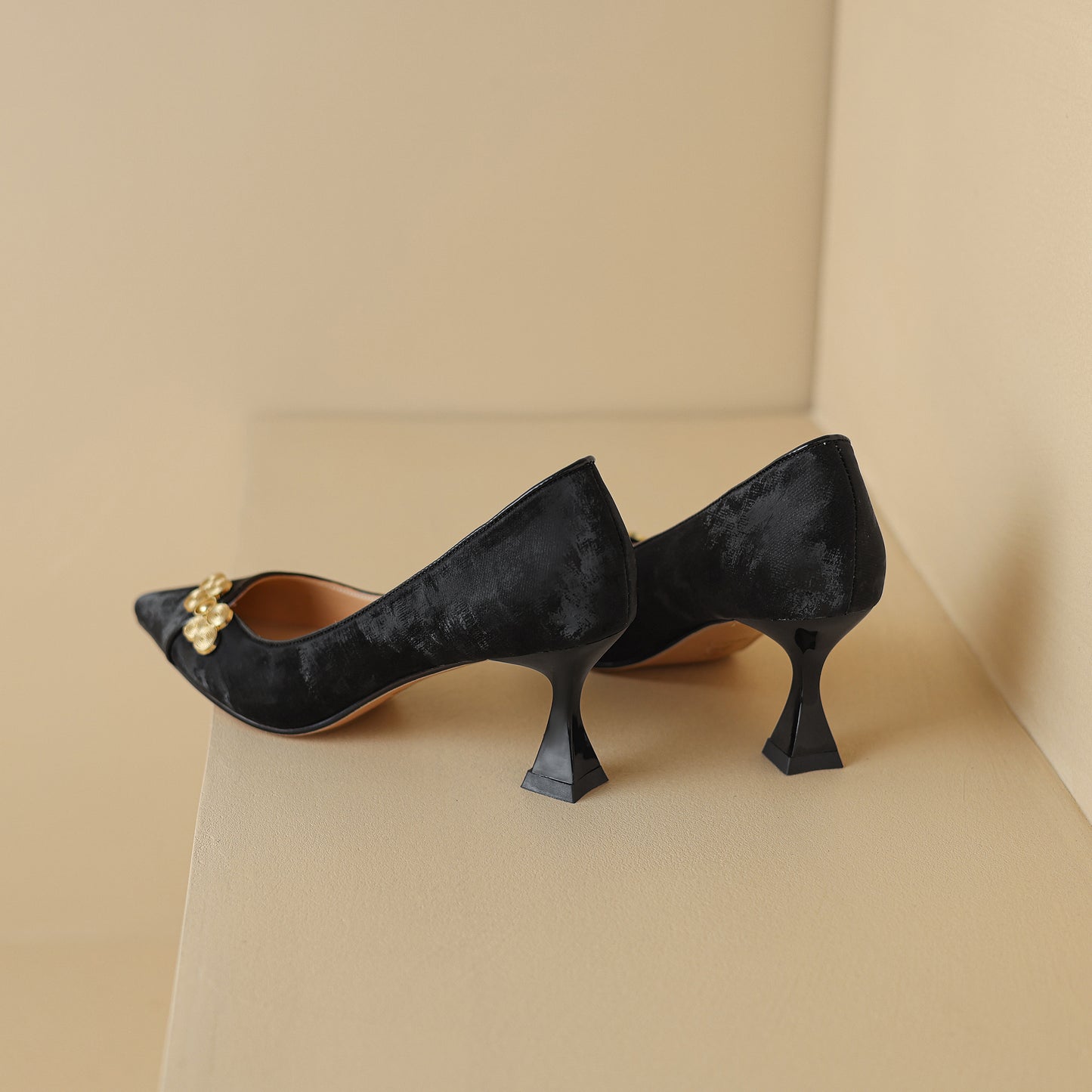 TinaCus Handmade Women's Suede Leather Closed Pointed Toe Colorful Rhinestones Flower Stiletto Heel Pumps