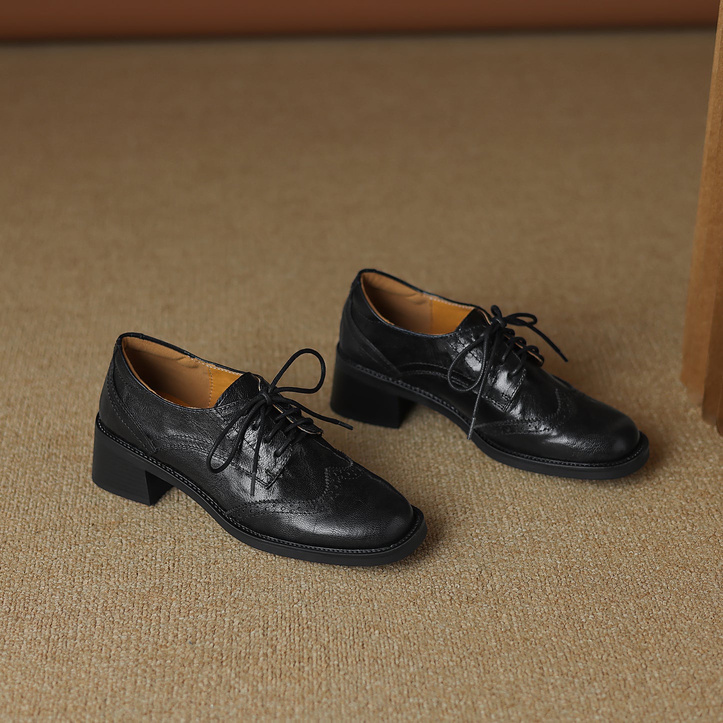 TinaCus Handmade Women's Genuine Leather Round Toe Wingtip Brogue Oxford Shoes