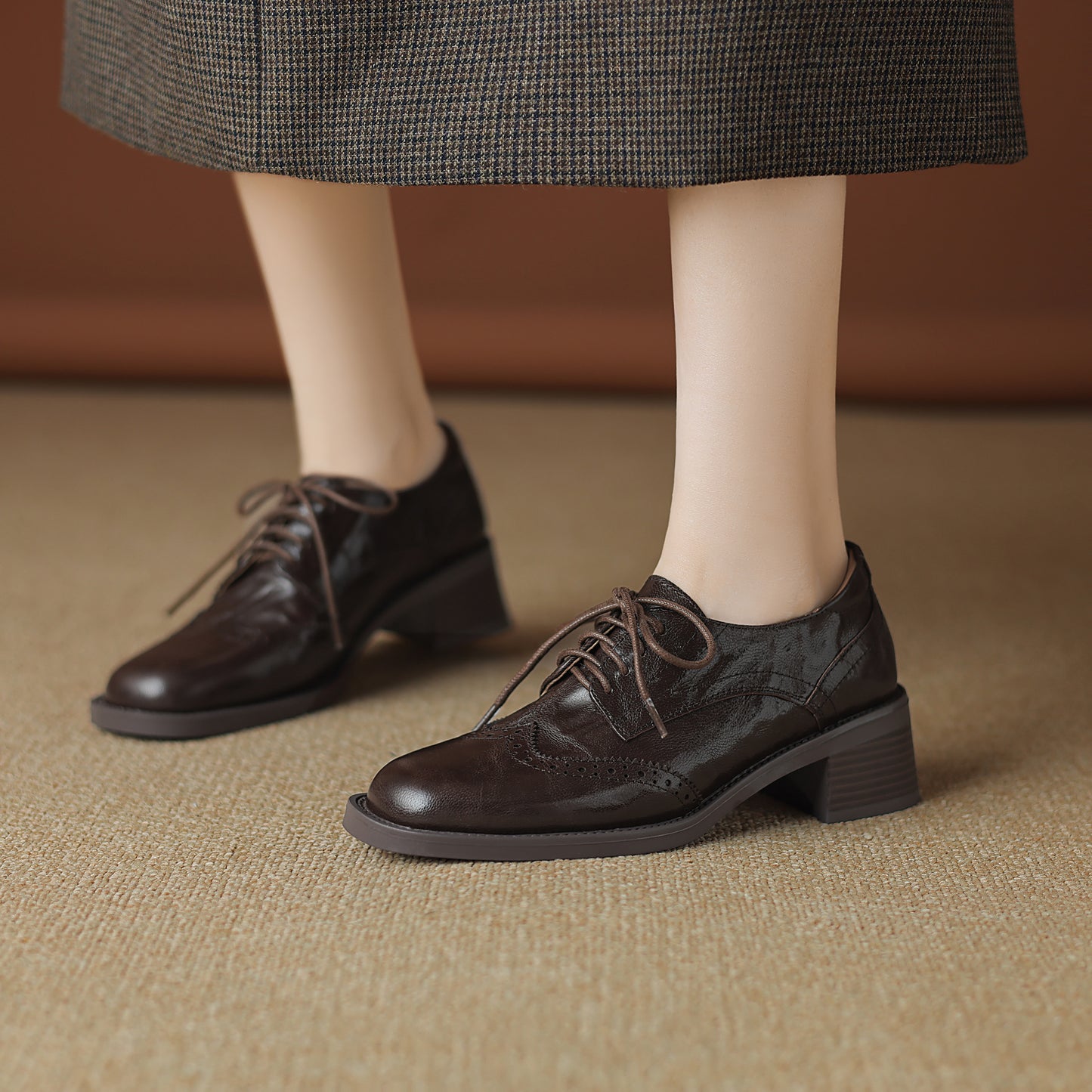 TinaCus Handmade Women's Genuine Leather Round Toe Wingtip Brogue Oxford Shoes