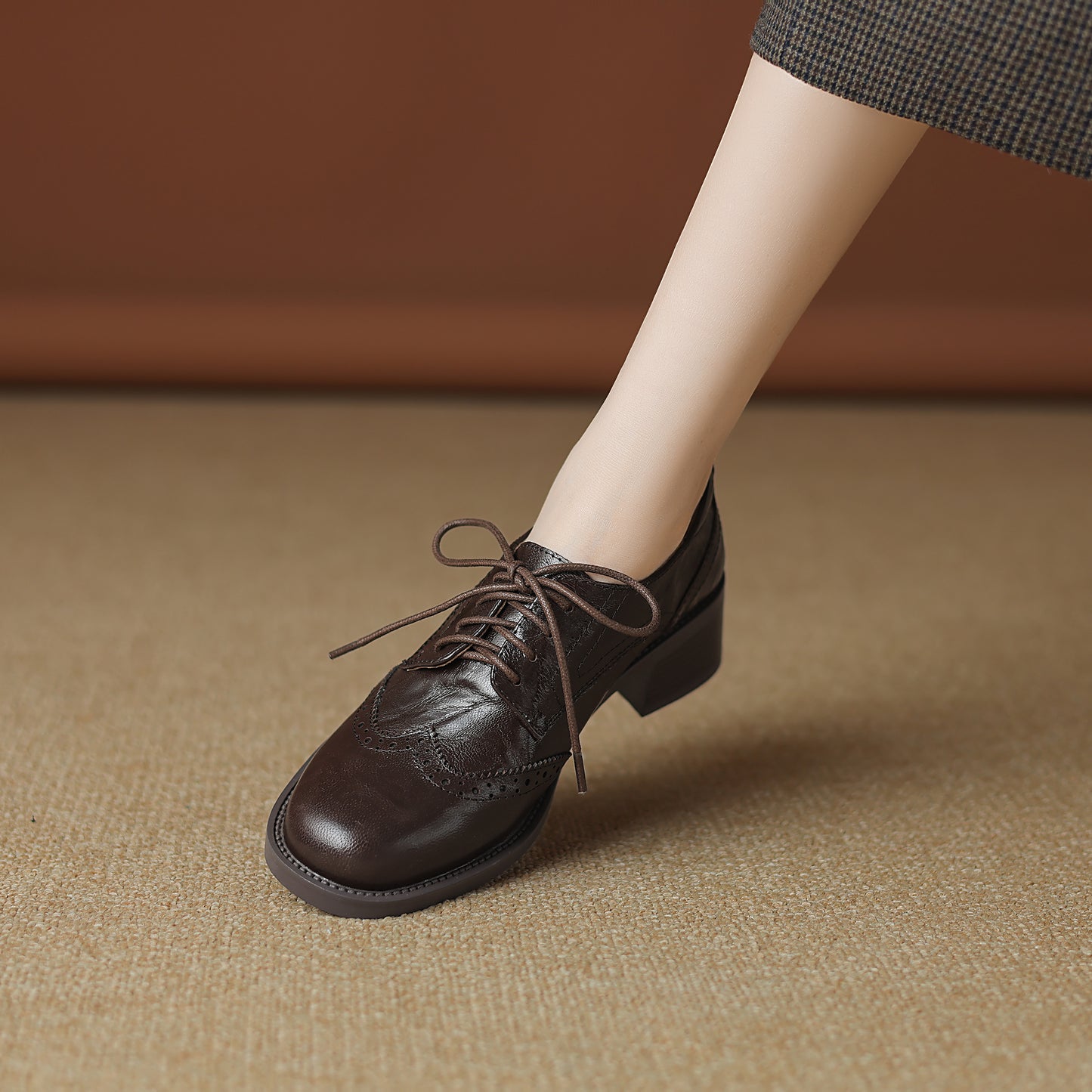 TinaCus Handmade Women's Genuine Leather Round Toe Wingtip Brogue Oxford Shoes