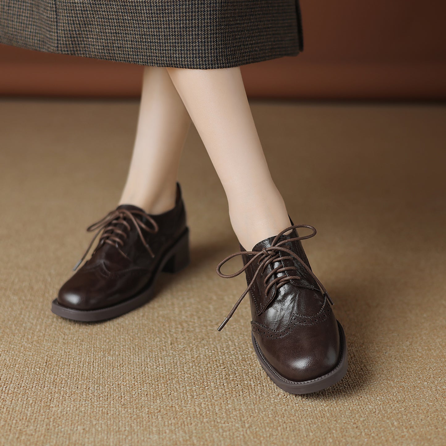 TinaCus Handmade Women's Genuine Leather Round Toe Wingtip Brogue Oxford Shoes