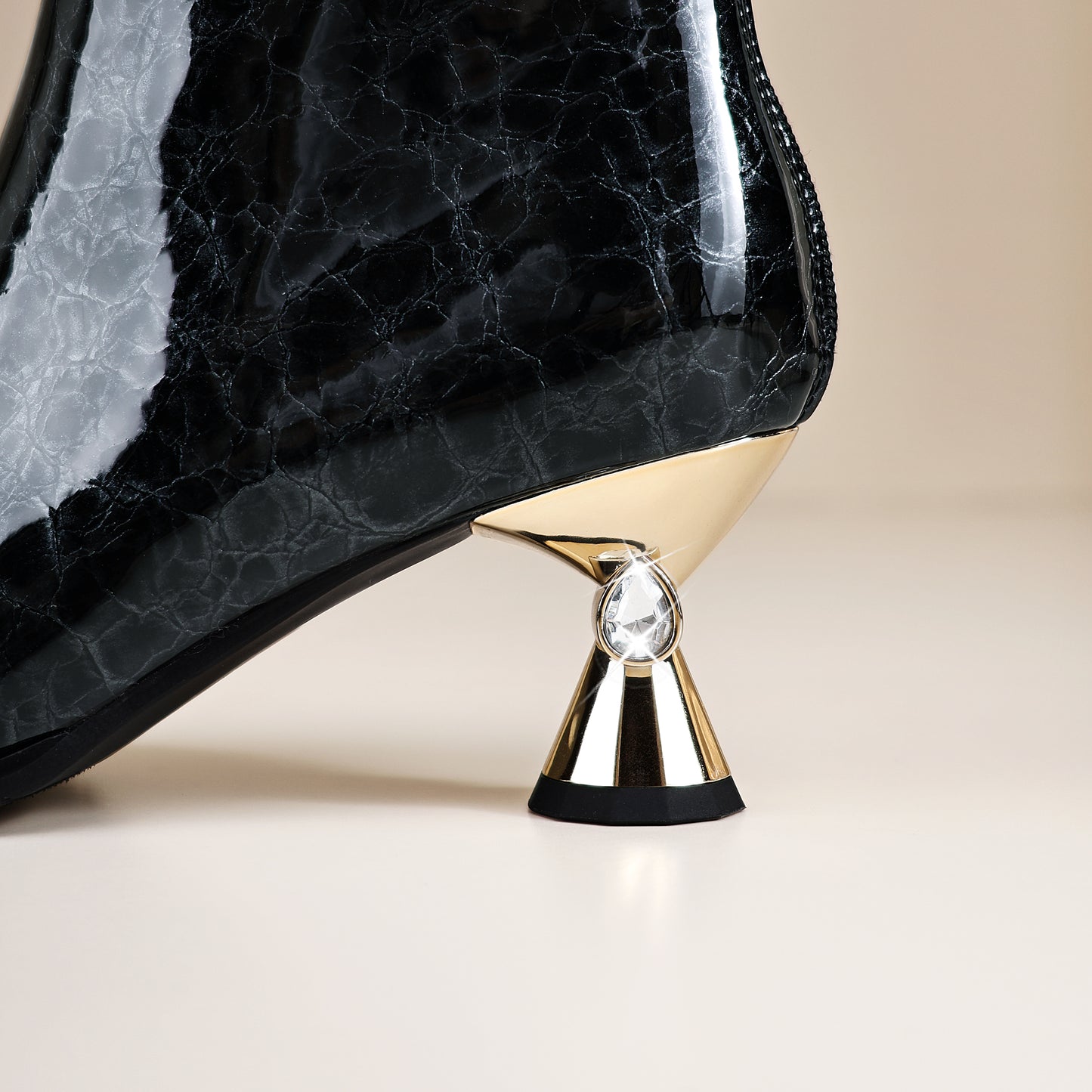 TinaCus Patent Leather Ankle Boots Women's Pointed Toe Handmade Mid Heels Zip up Booties with Chain