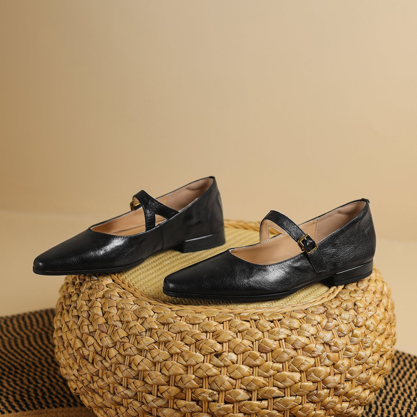 TinaCus Handmade Women's Genuine Leather Round Toe Buckle Classic Mary Jane Flats Shoes