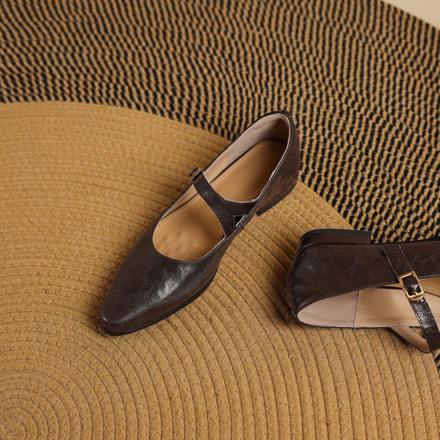 TinaCus Handmade Women's Genuine Leather Round Toe Buckle Classic Mary Jane Flats Shoes