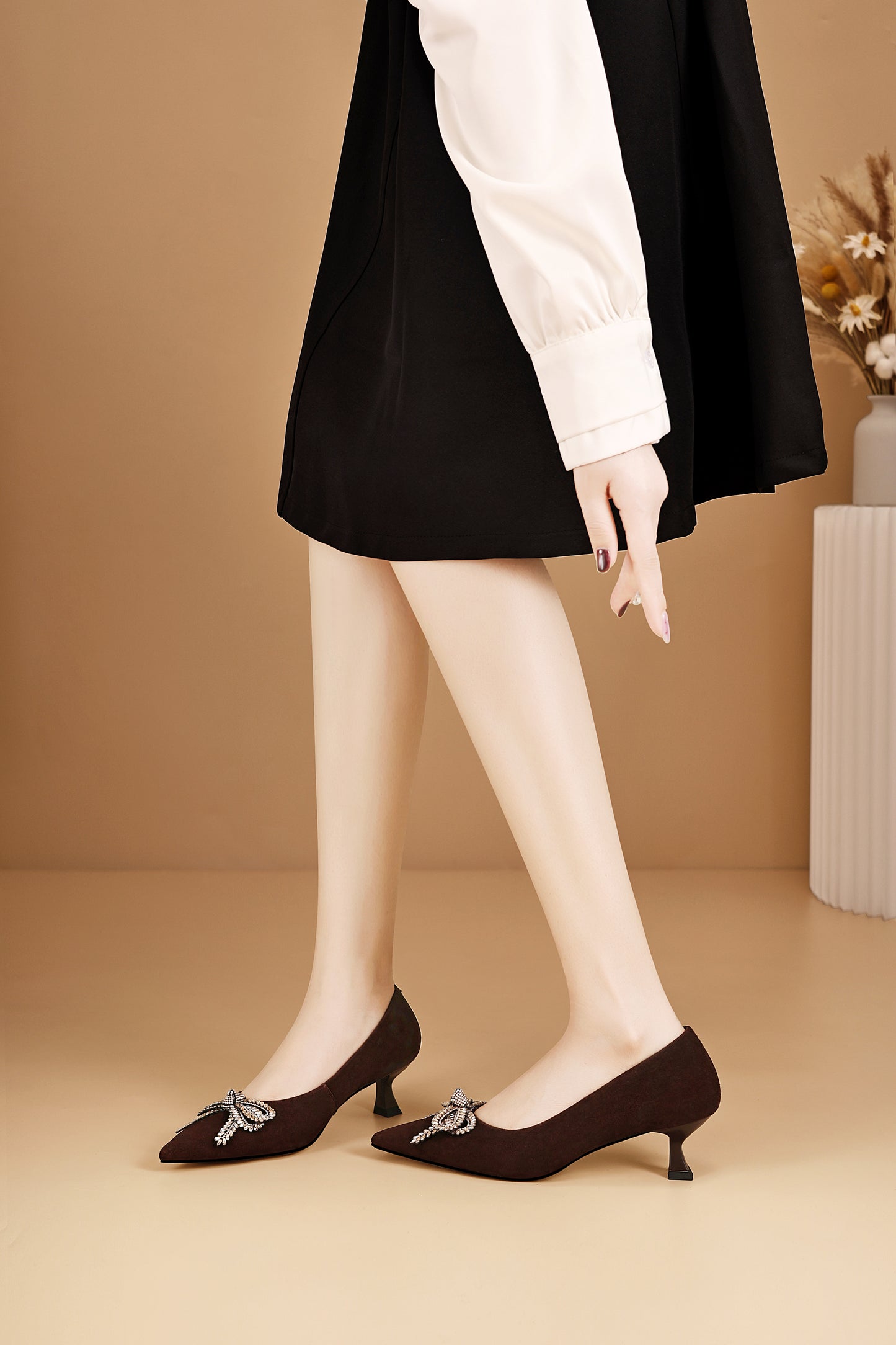 TinaCus Women's Kitten Heel Pumps Handmade Suede Leather Rhinestone Bow Pointed Toe Dress Shoes Wedding Business