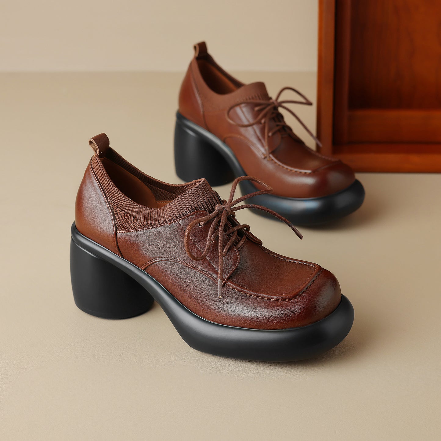 TinaCus Damen-Pumps mit Schnürung und Blockabsatz, handgefertigt, echtes Leder