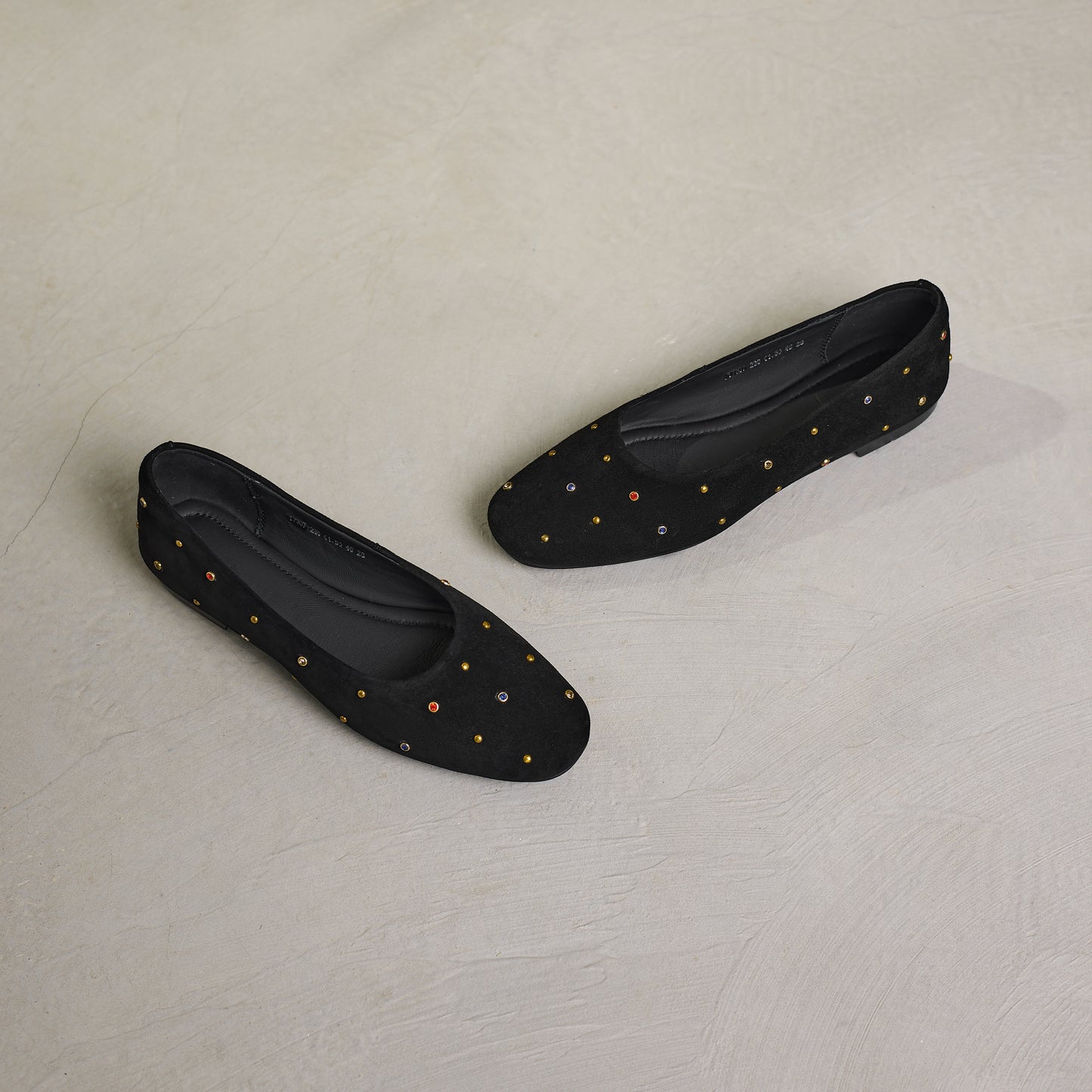 TinaCus Women's Suede Leather Ballet Flats Handmade Round Toe Studded Daily Dress Shoes