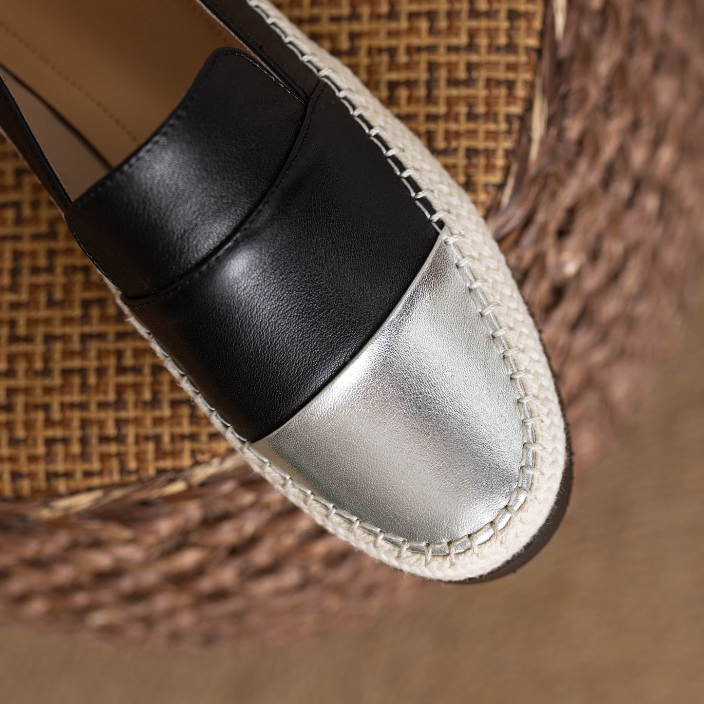 TinaCus Handmade Women's Genuine Leather Cap-Toe Slip on Casual Fomal Loafer Flats Shoes