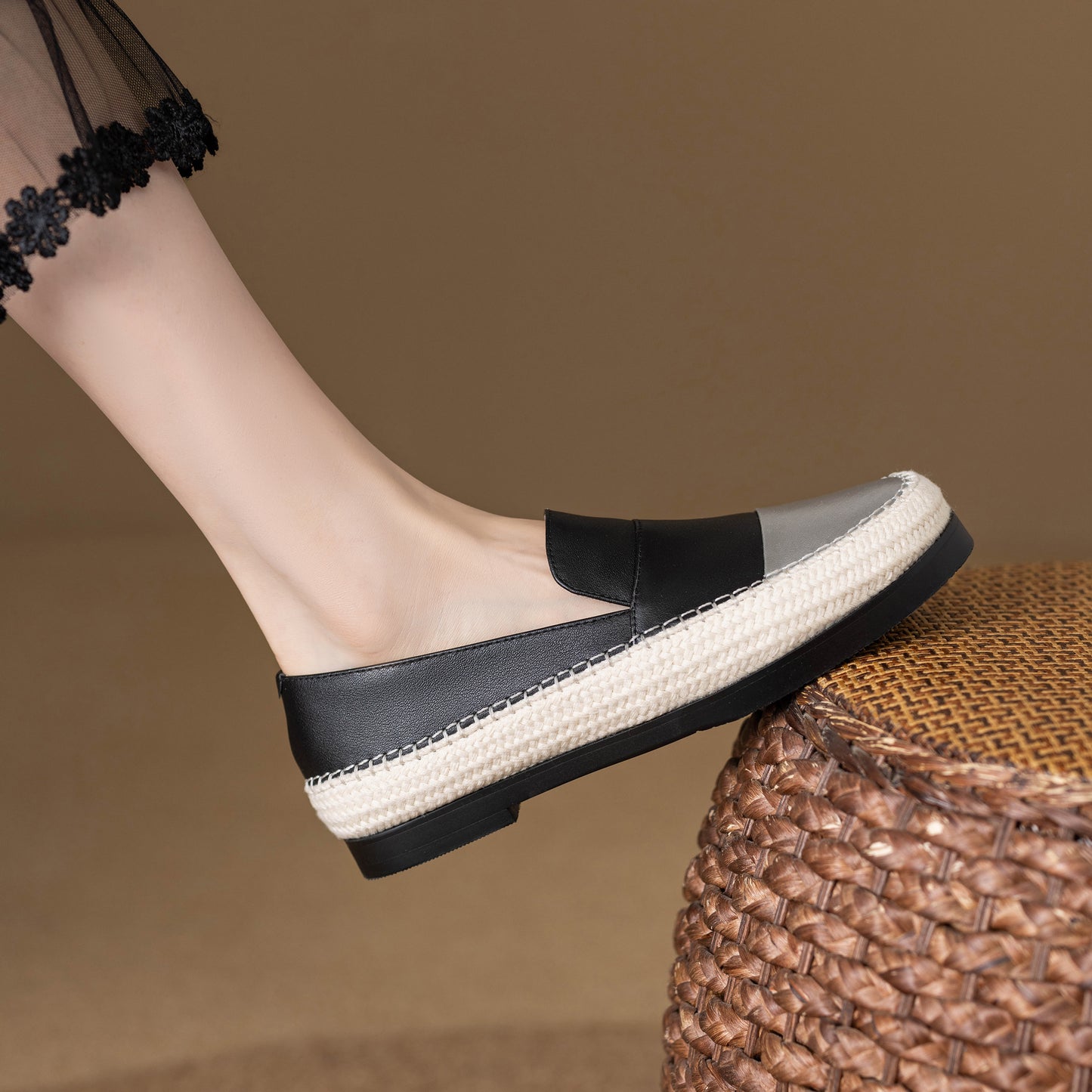 TinaCus Handmade Women's Genuine Leather Cap-Toe Slip on Casual Fomal Loafer Flats Shoes