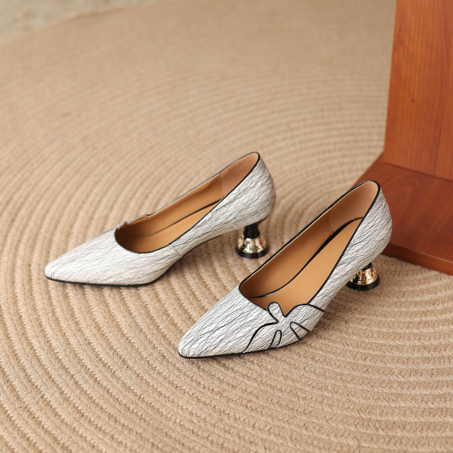 TinaCus Handmade Women's Genuine Leather Printed Pointed Toe Low Kitten Heel Slip On Office Pumps