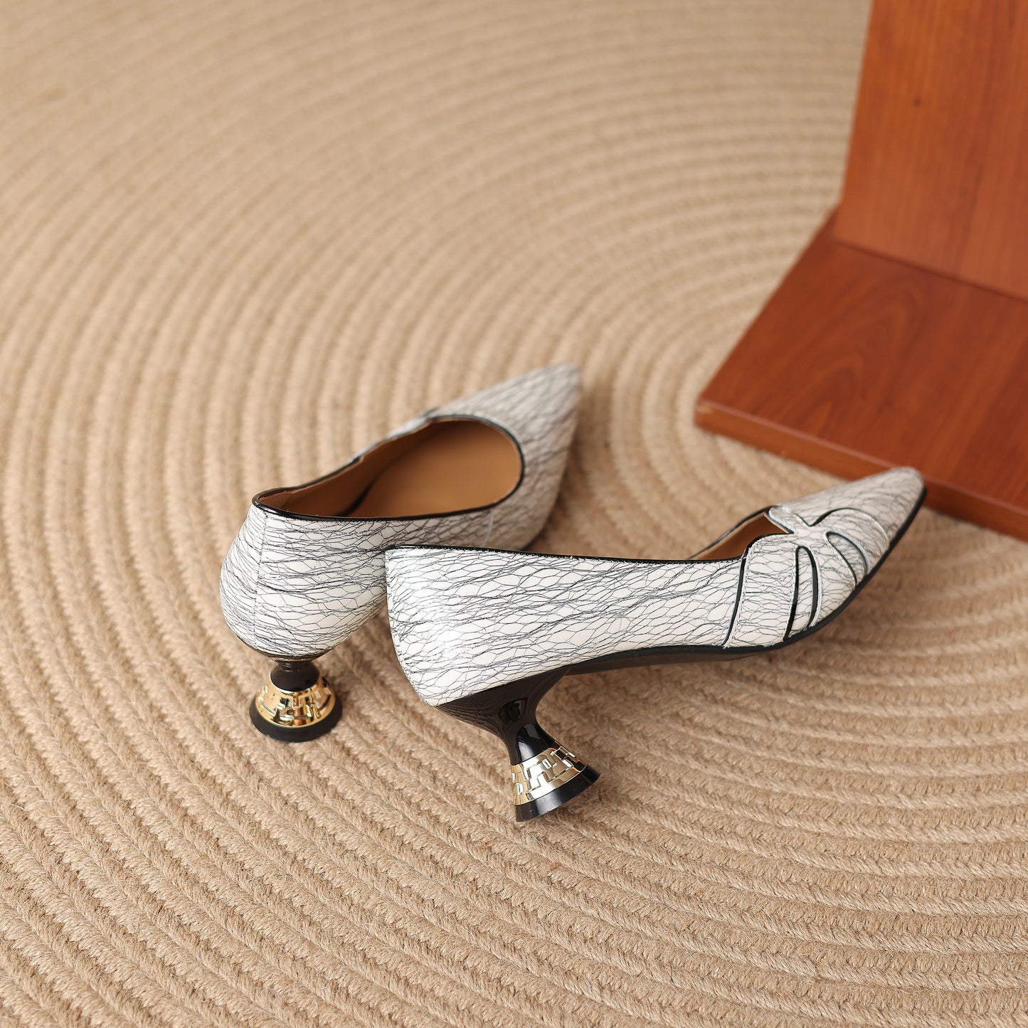 TinaCus Handmade Women's Genuine Leather Printed Pointed Toe Low Kitten Heel Slip On Office Pumps