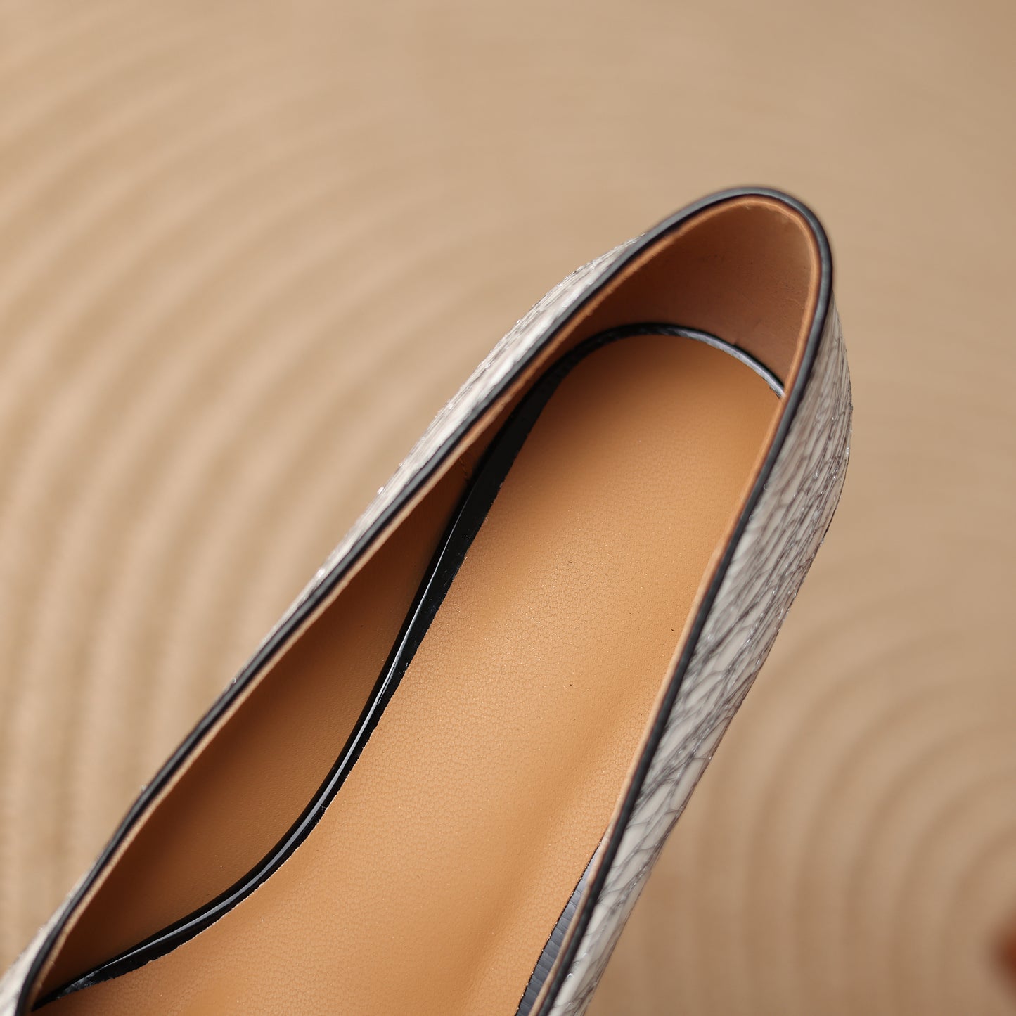 TinaCus Handmade Women's Genuine Leather Printed Pointed Toe Low Kitten Heel Slip On Office Pumps