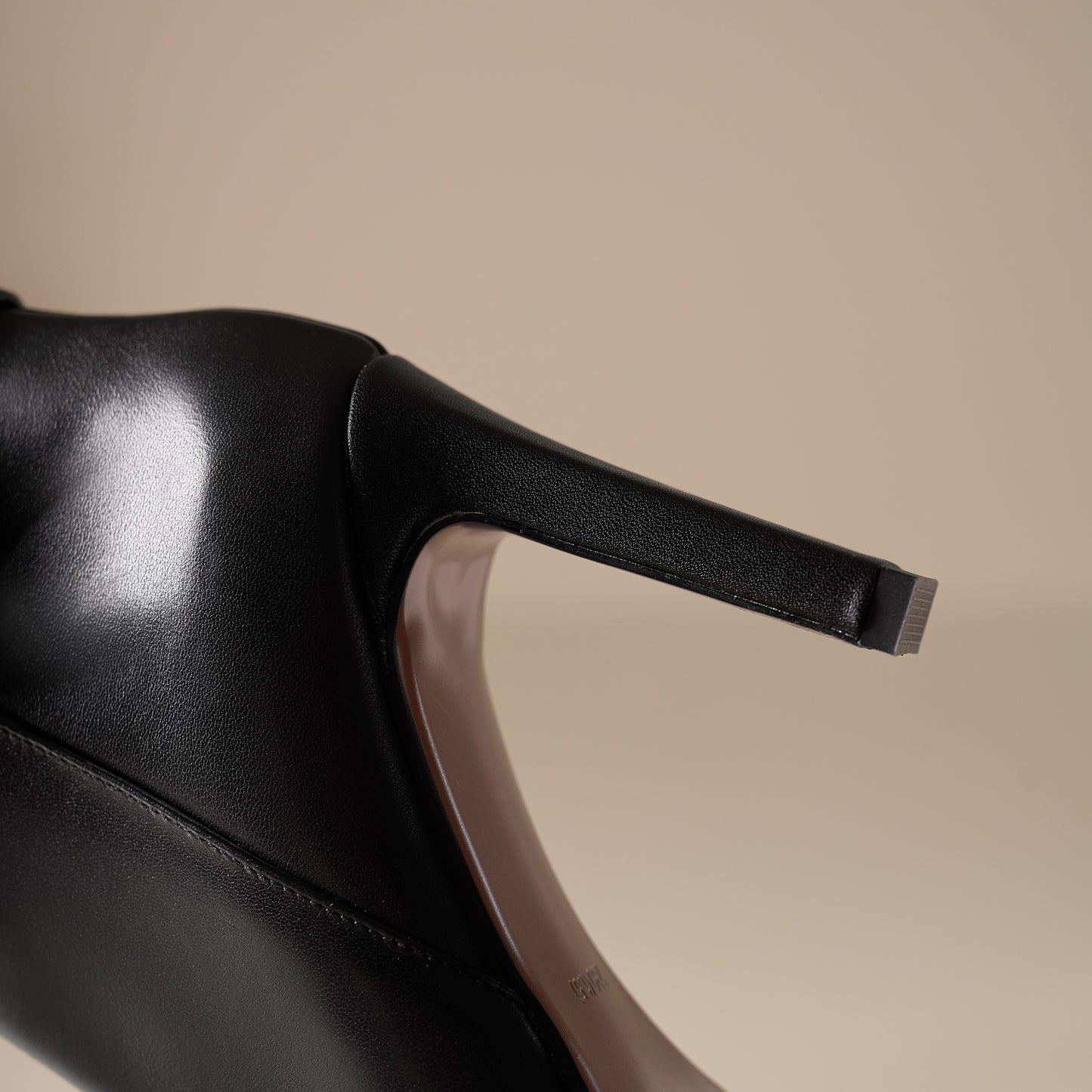 TinaCus Women's Pointed Toe Chic Short Boots Genuine Leather Handmade Bowknot Zip up High Heels Booties