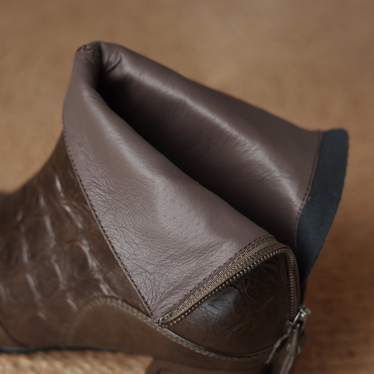 TinaCus Damen-Stiefeletten mit Glitzerschnalle, echtes Leder, handgefertigt, Reißverschluss hinten, Stickerei, Blumen