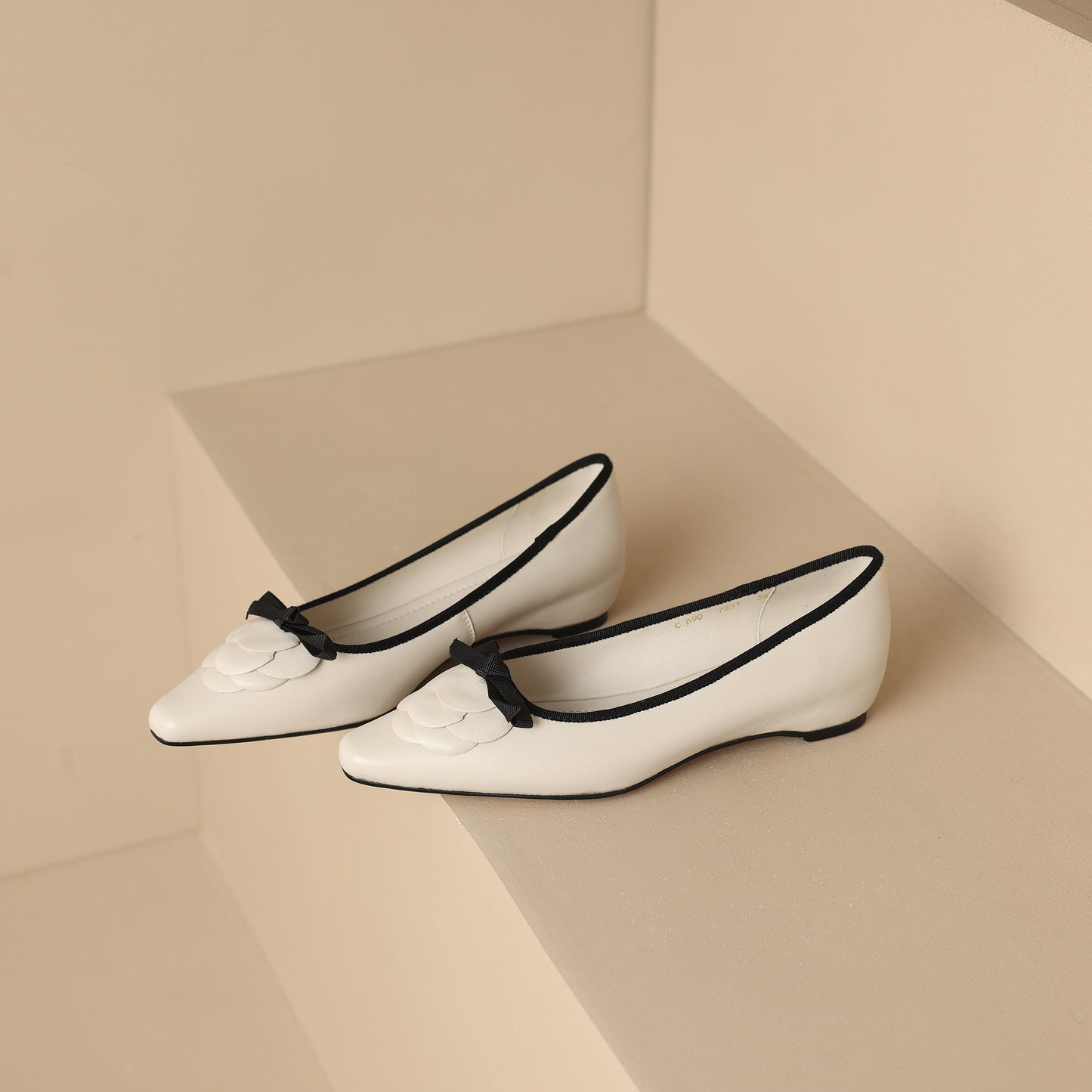 TinaCus Handmade Women's Genuine Leather Pointed Toe Petal Bowtie Ballet Flat Shoes