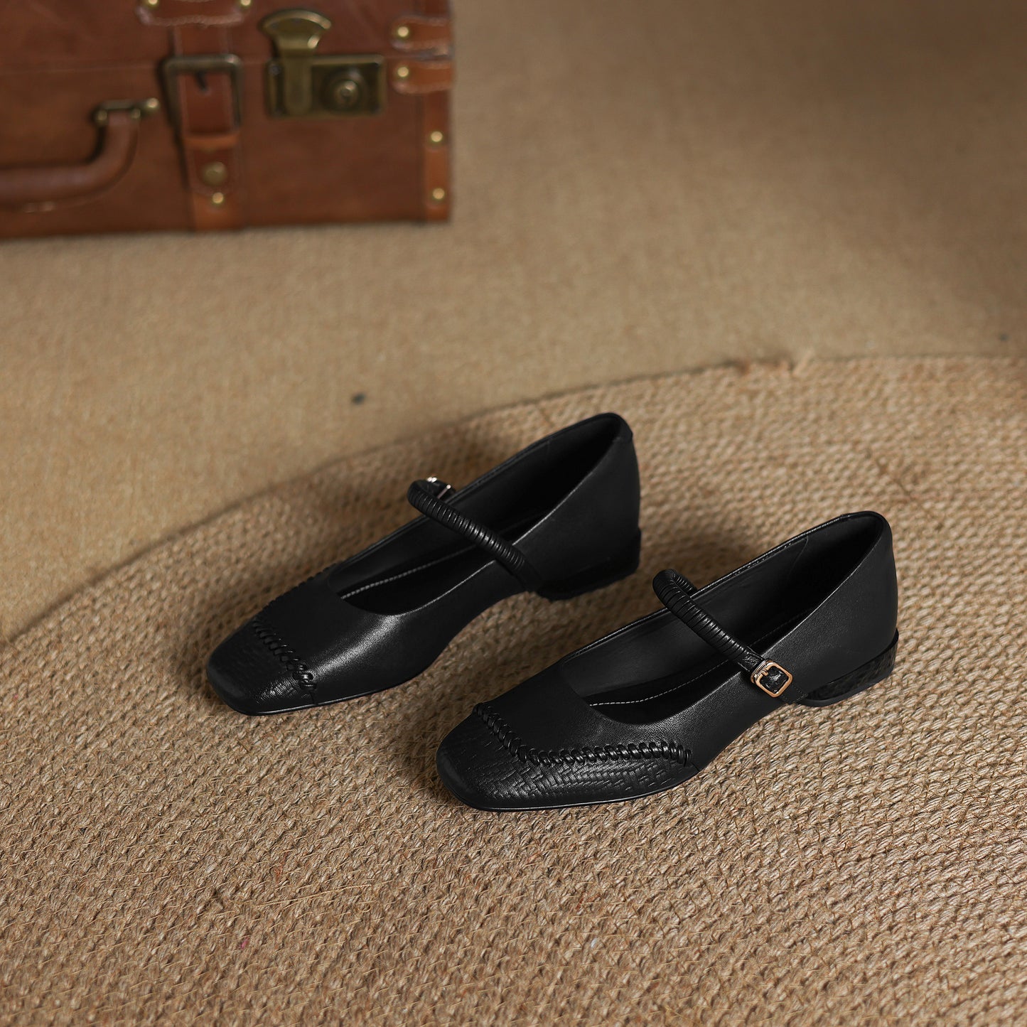 TinaCus Handmade Women's Genuine Leather Square Toe Stitching Adjustable Buckle Mary Jane Shoes