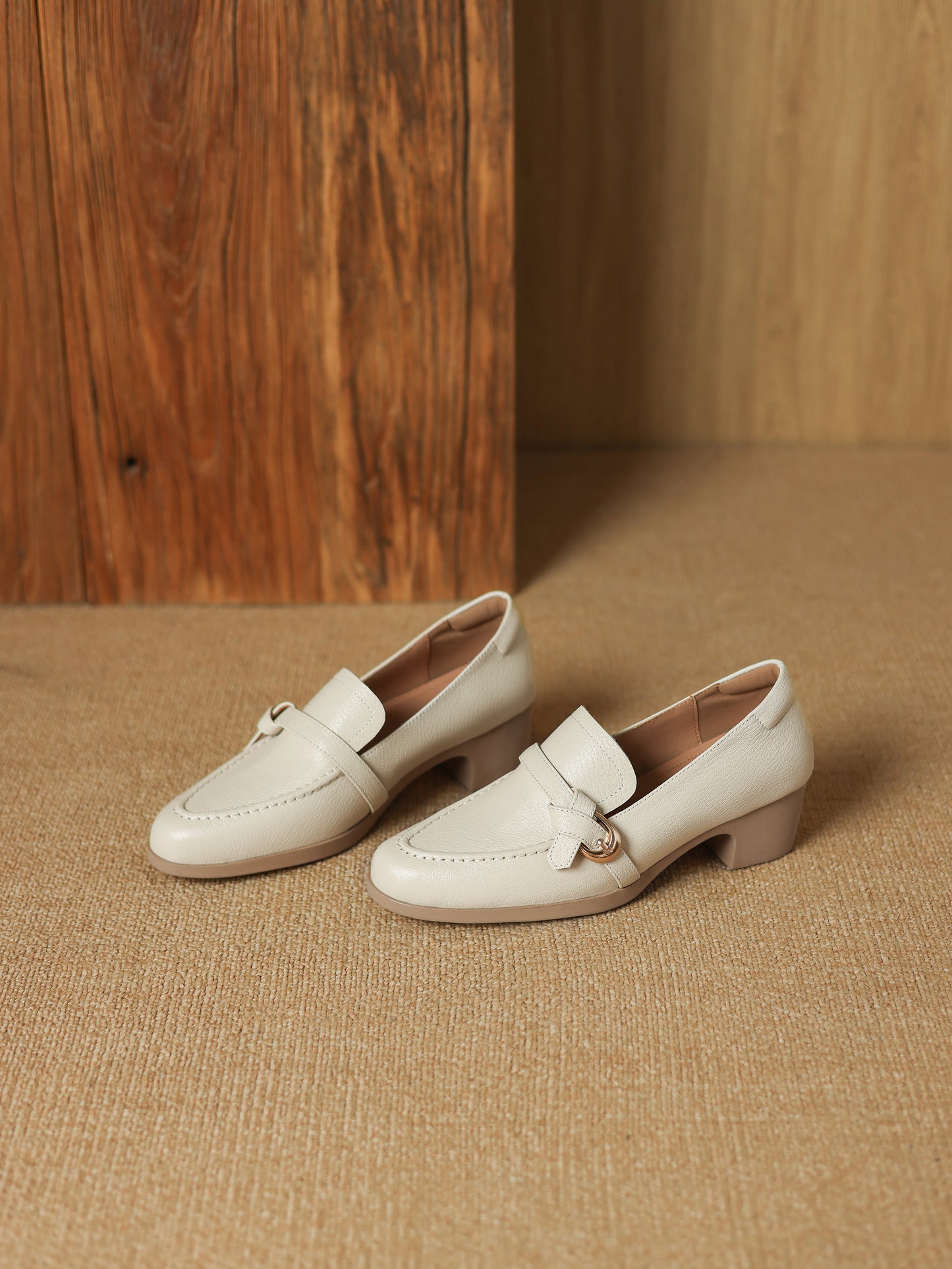 TinaCus Handmade Women's Genuine Leather Round Toe Slip-on Office Loafer Shoes with Decor Knot