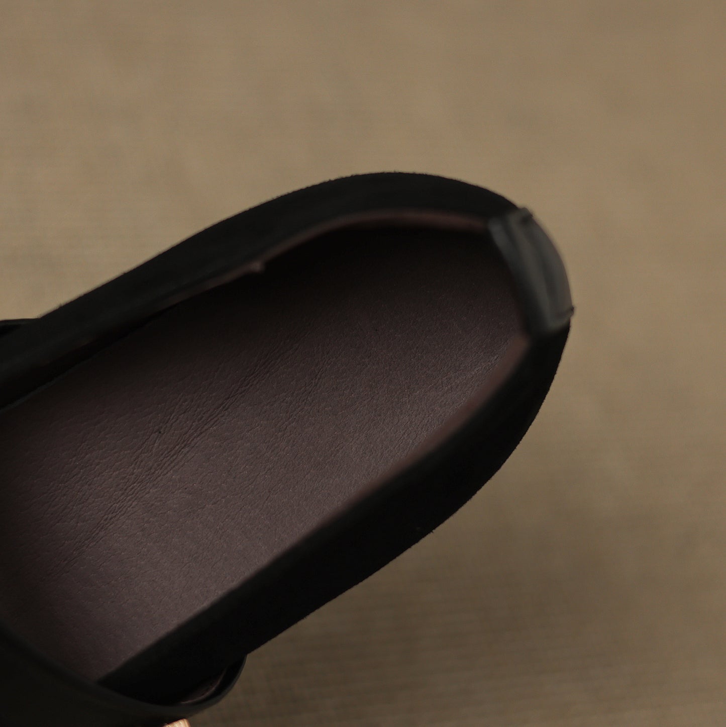 TinaCus Women's Round Toe Suede & Genuine Leather Handmade Mary Jane Flat Shoes with Pearls